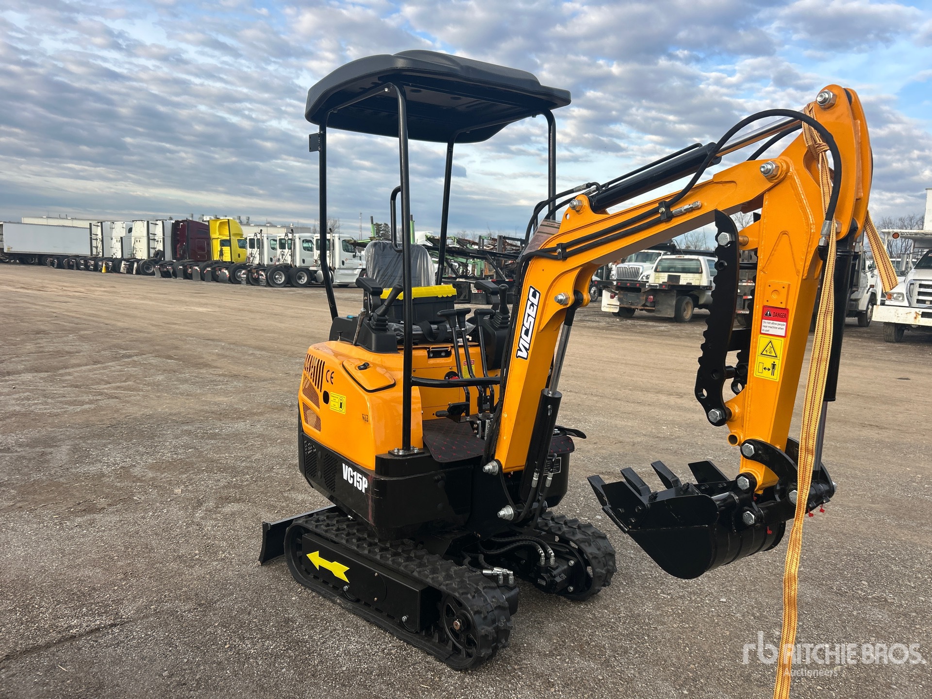 General Appearance with Picture, Right Front Corner