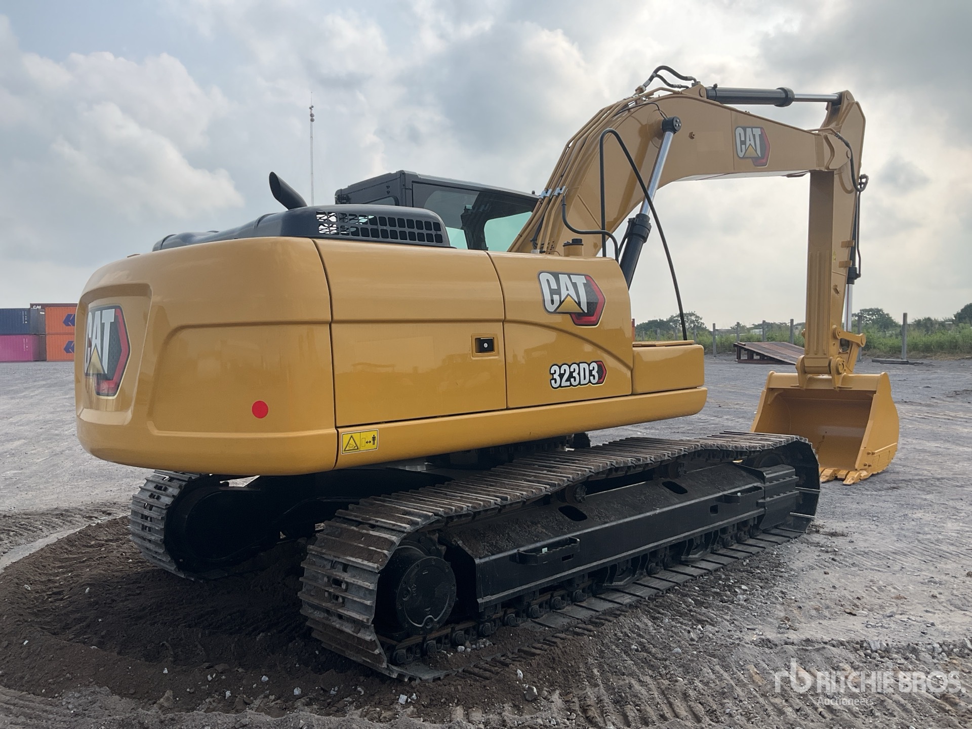 General Appearance with Picture, Right Rear Corner