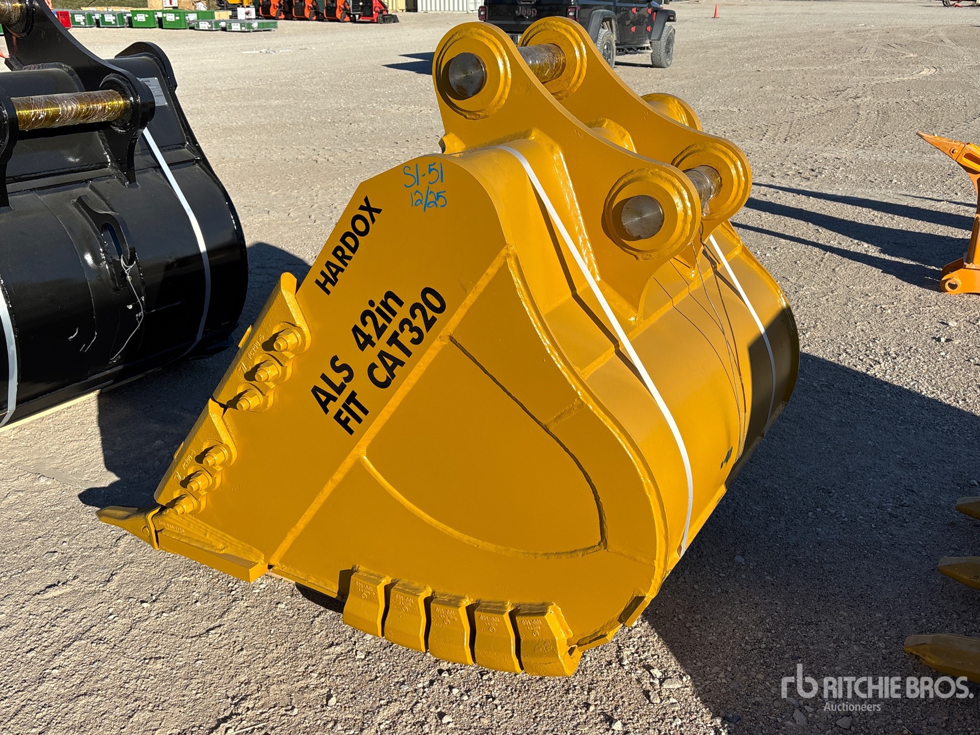 Aspect général with Image, coin arrière gauche