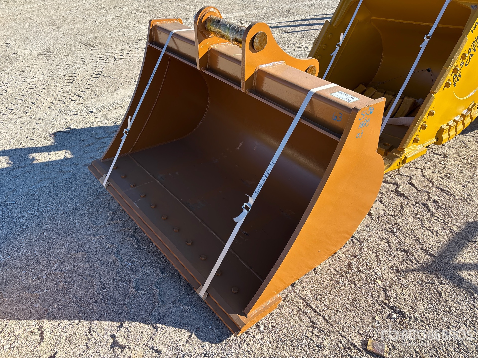 Aspect général with Image, coin avant gauche