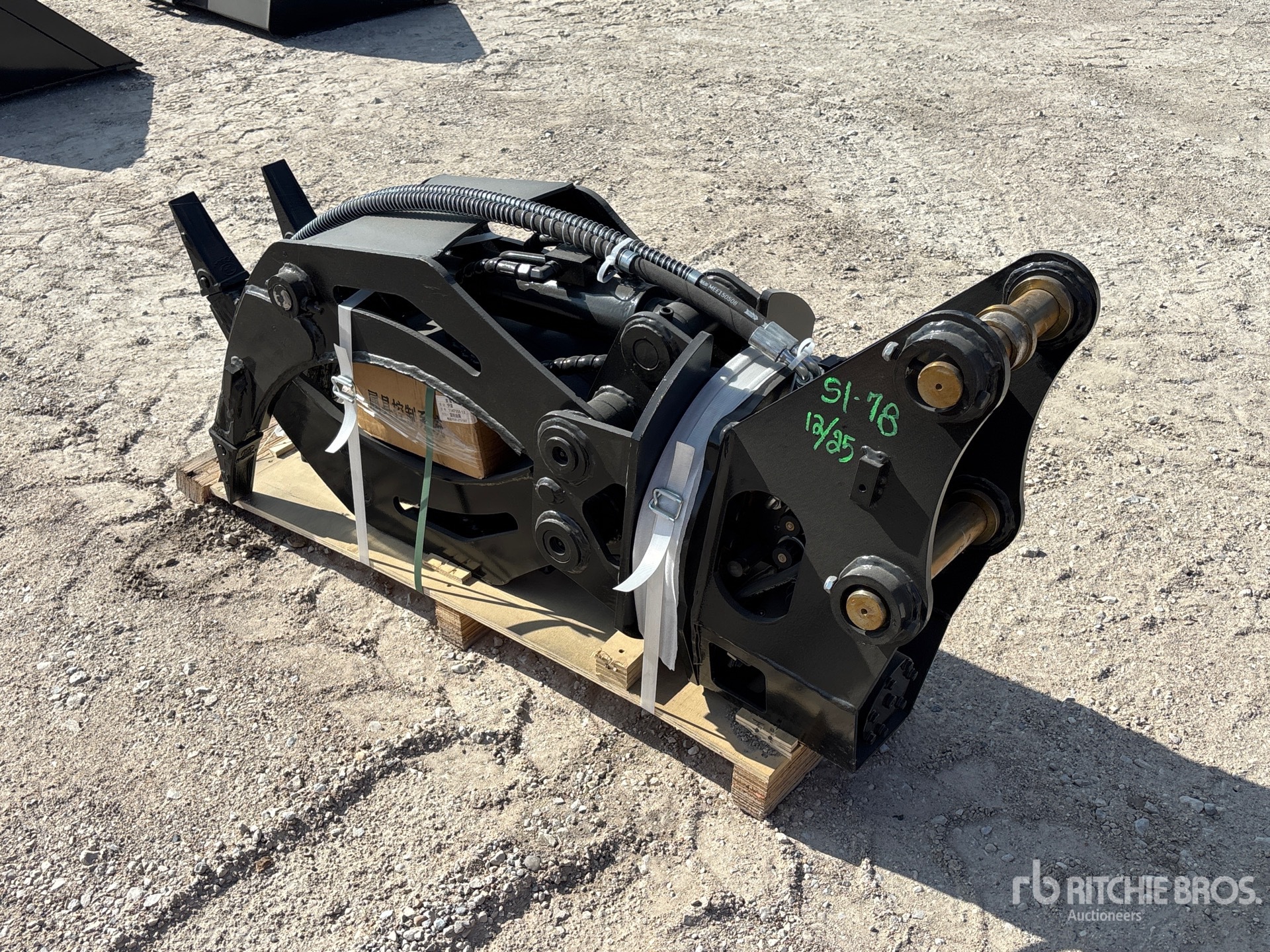 General Appearance with Zdjęcie, lewy dolny róg