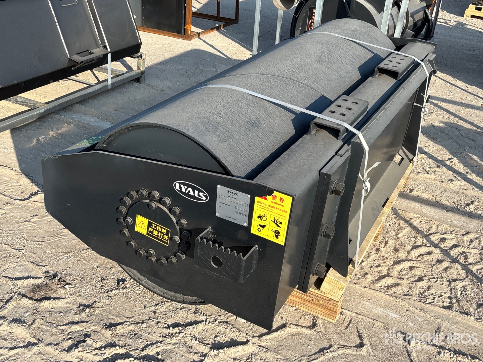 General Appearance with Bild, Ecke hinten links