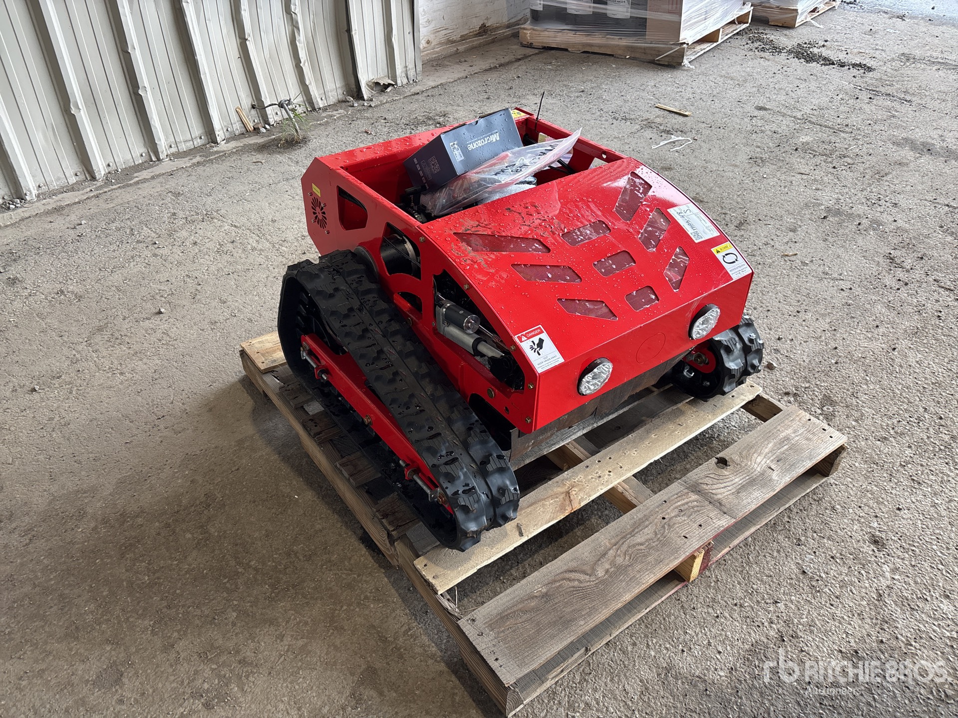 General Appearance with Picture, Right Front Corner