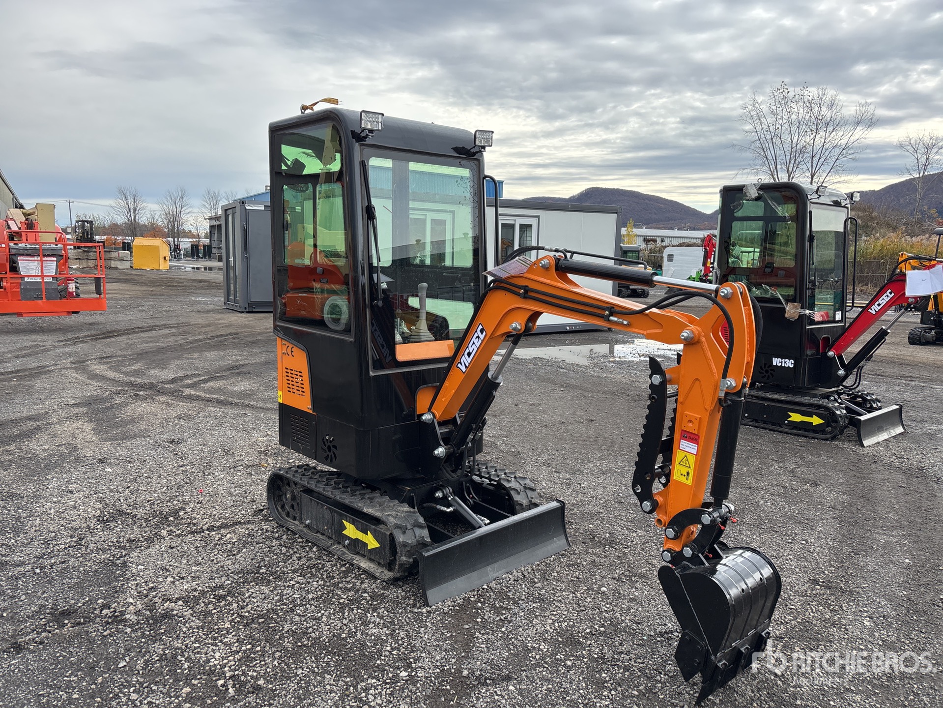 General Appearance with Picture, Right Front Corner