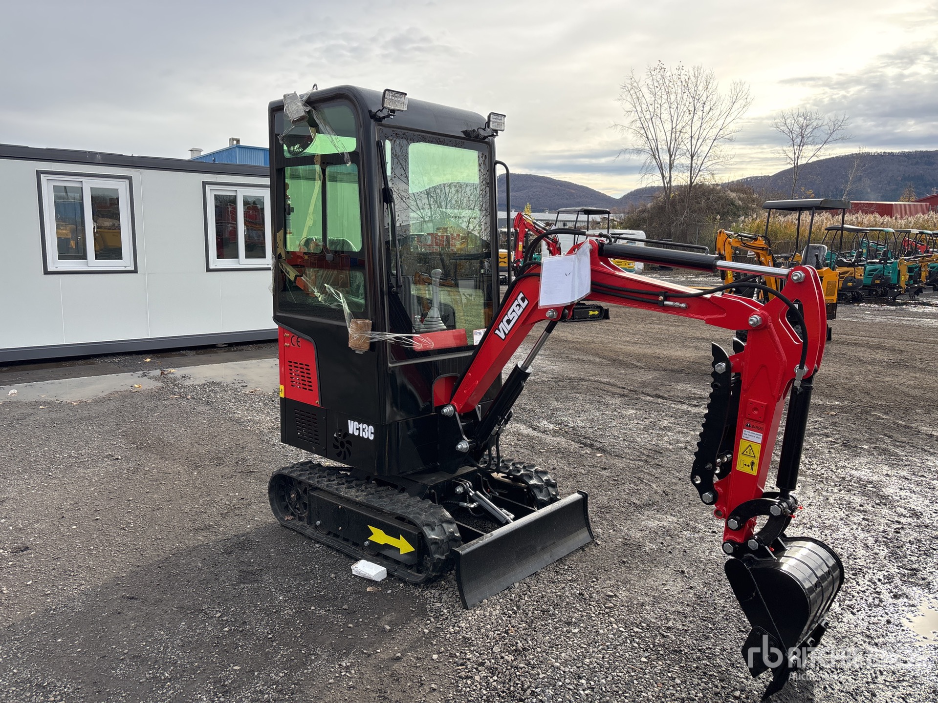 General Appearance with Picture, Right Front Corner