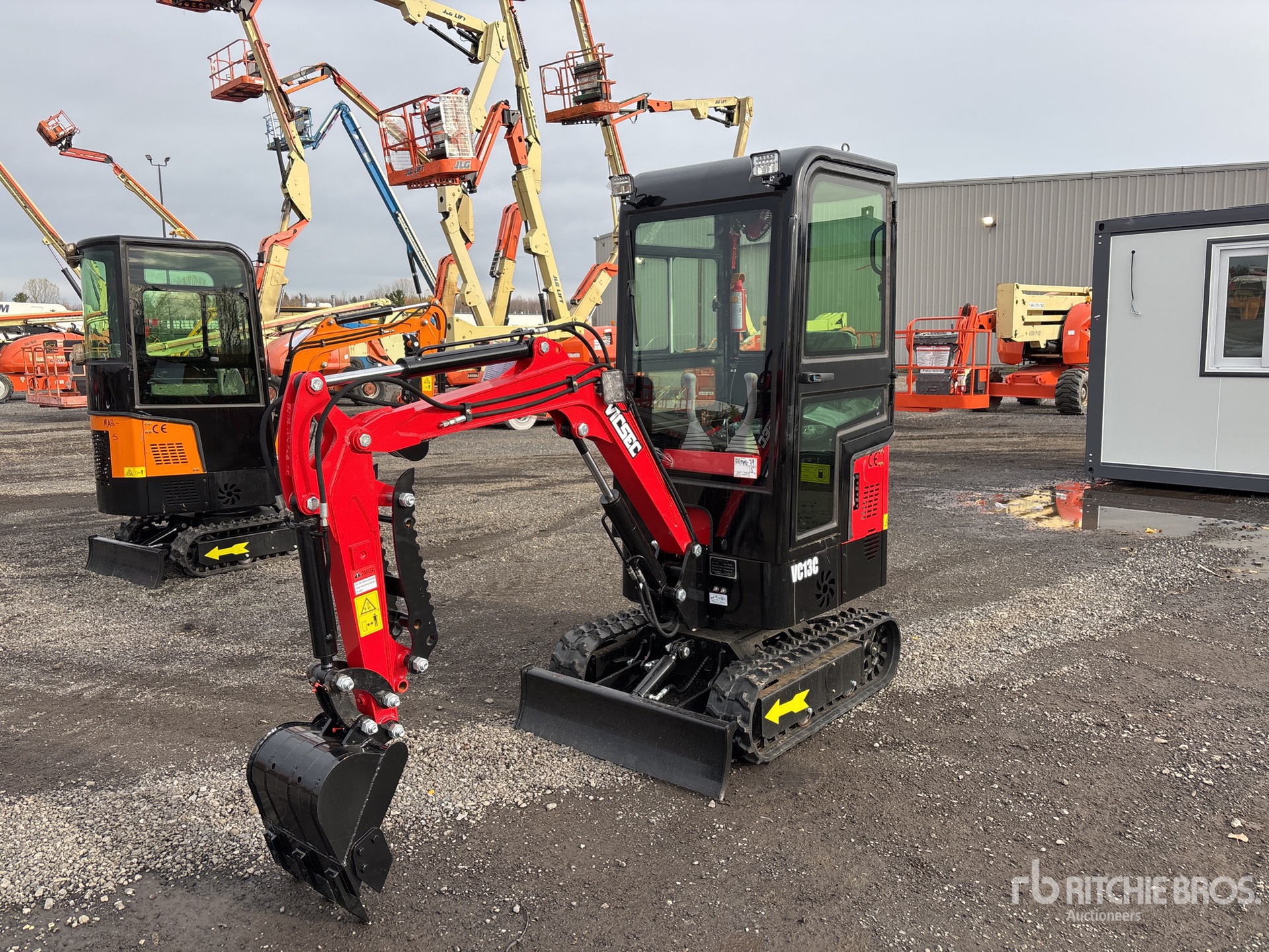 General Appearance with Picture, Left Front Corner