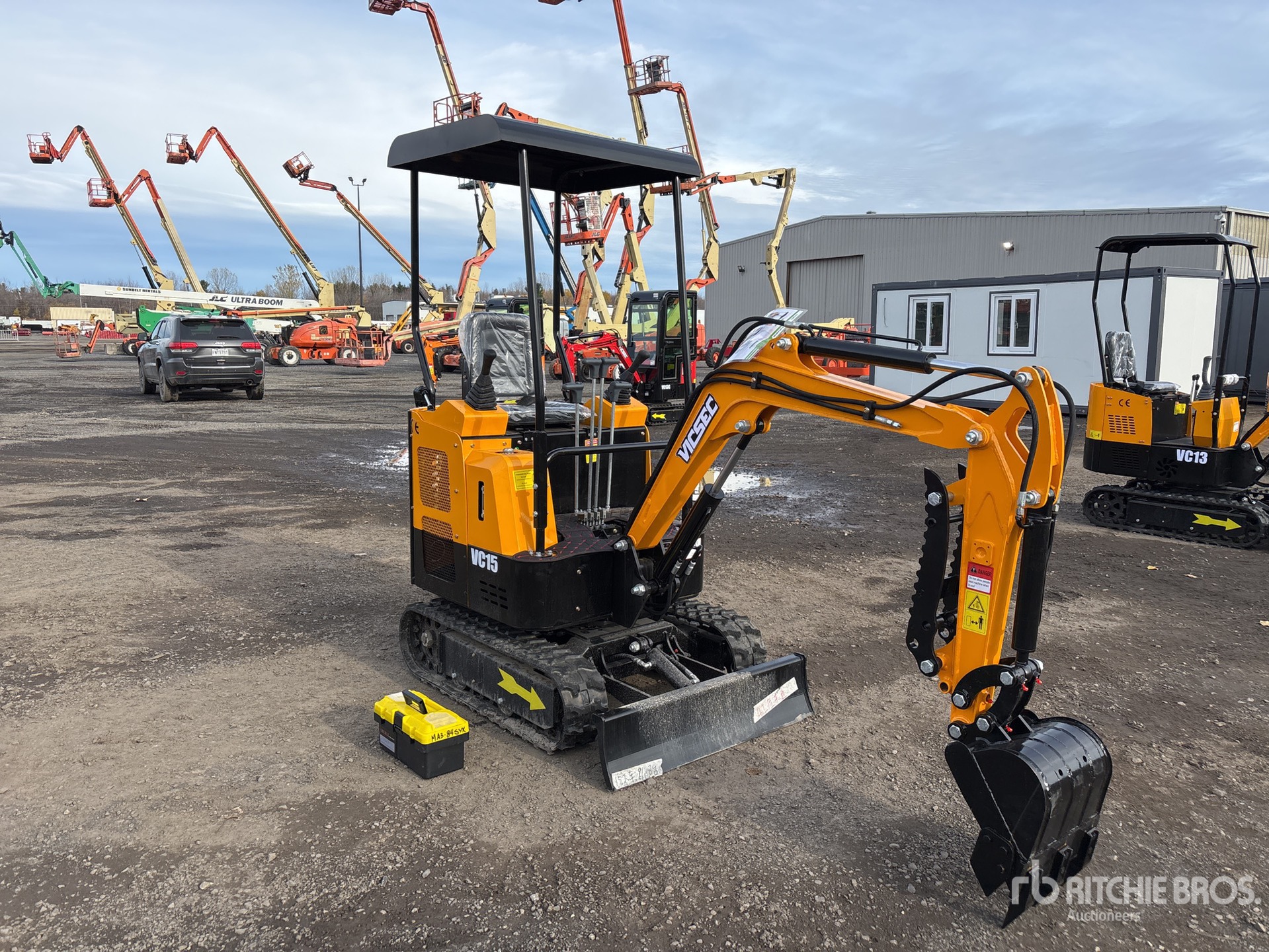 General Appearance with Picture, Right Front Corner