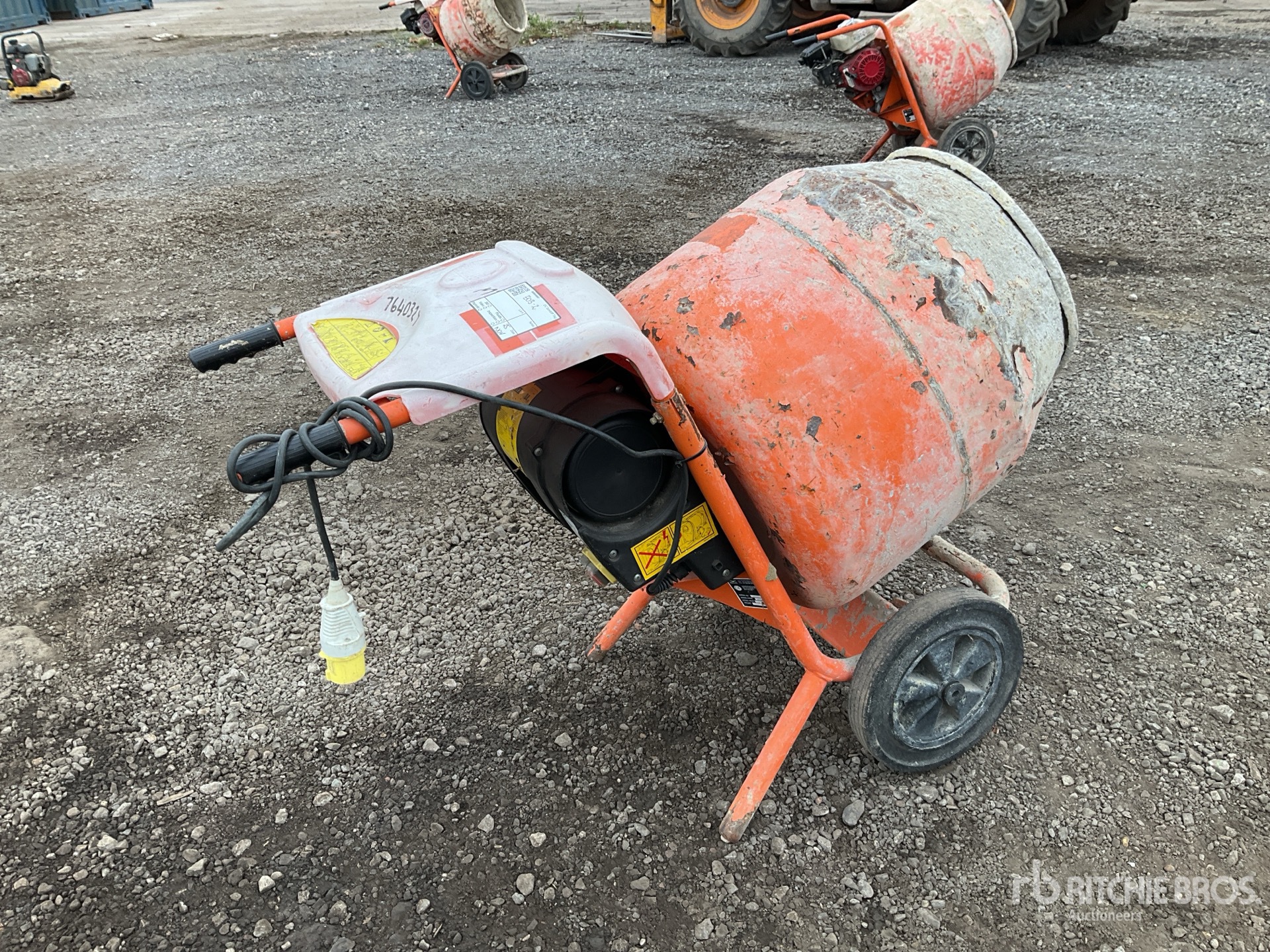 General Appearance with Picture, Right Rear Corner