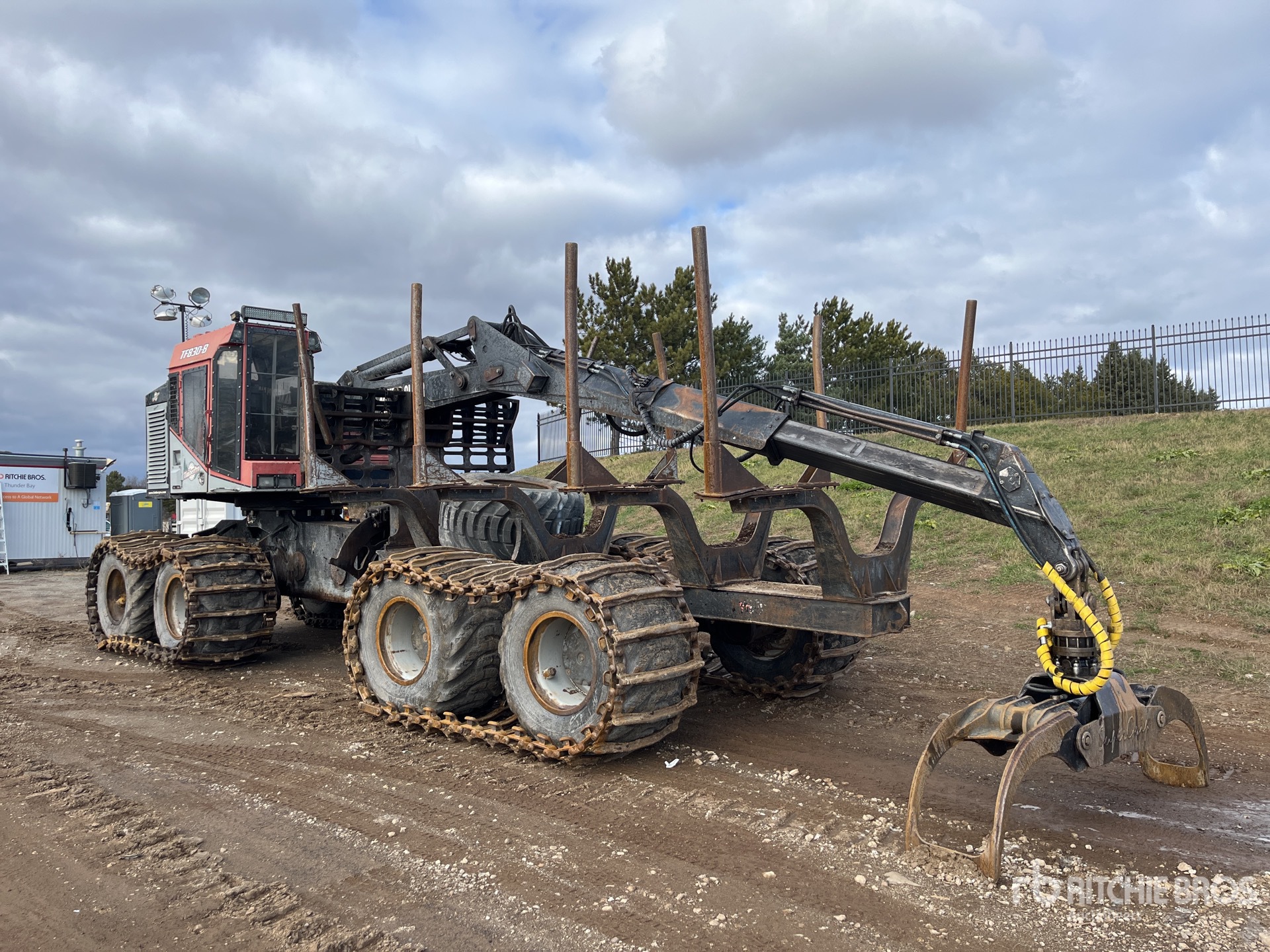 General Appearance with Picture, Right Front Corner