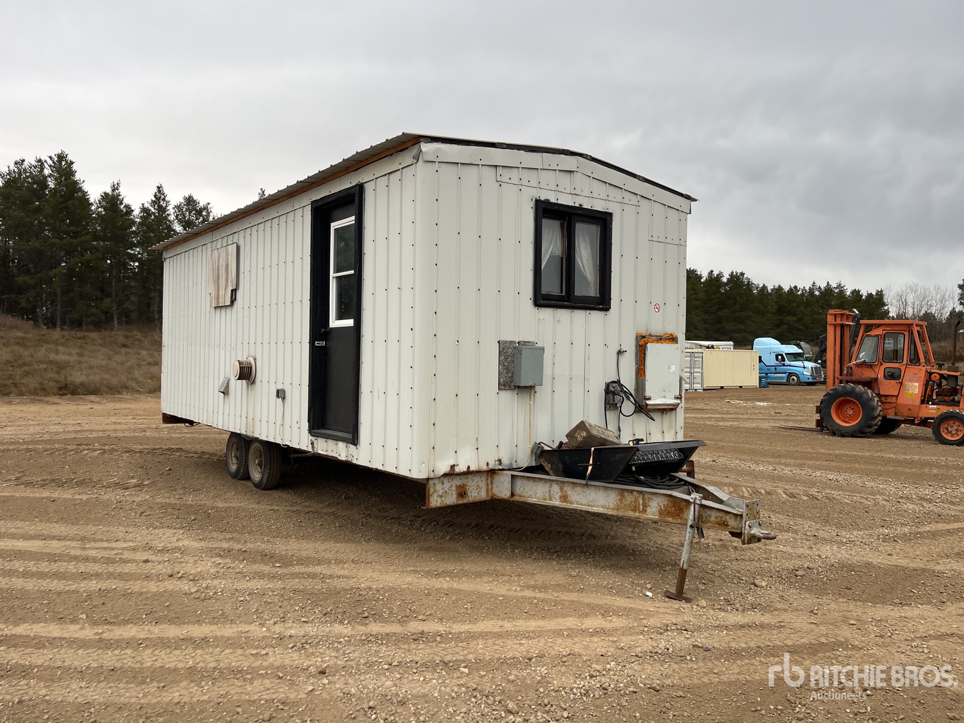 Aspect général with Image, coin avant droit