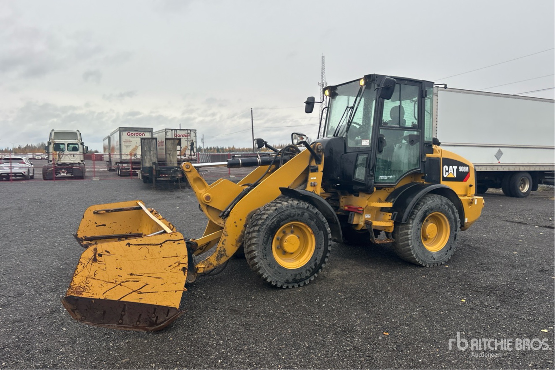 General Appearance with Picture, Left Front Corner