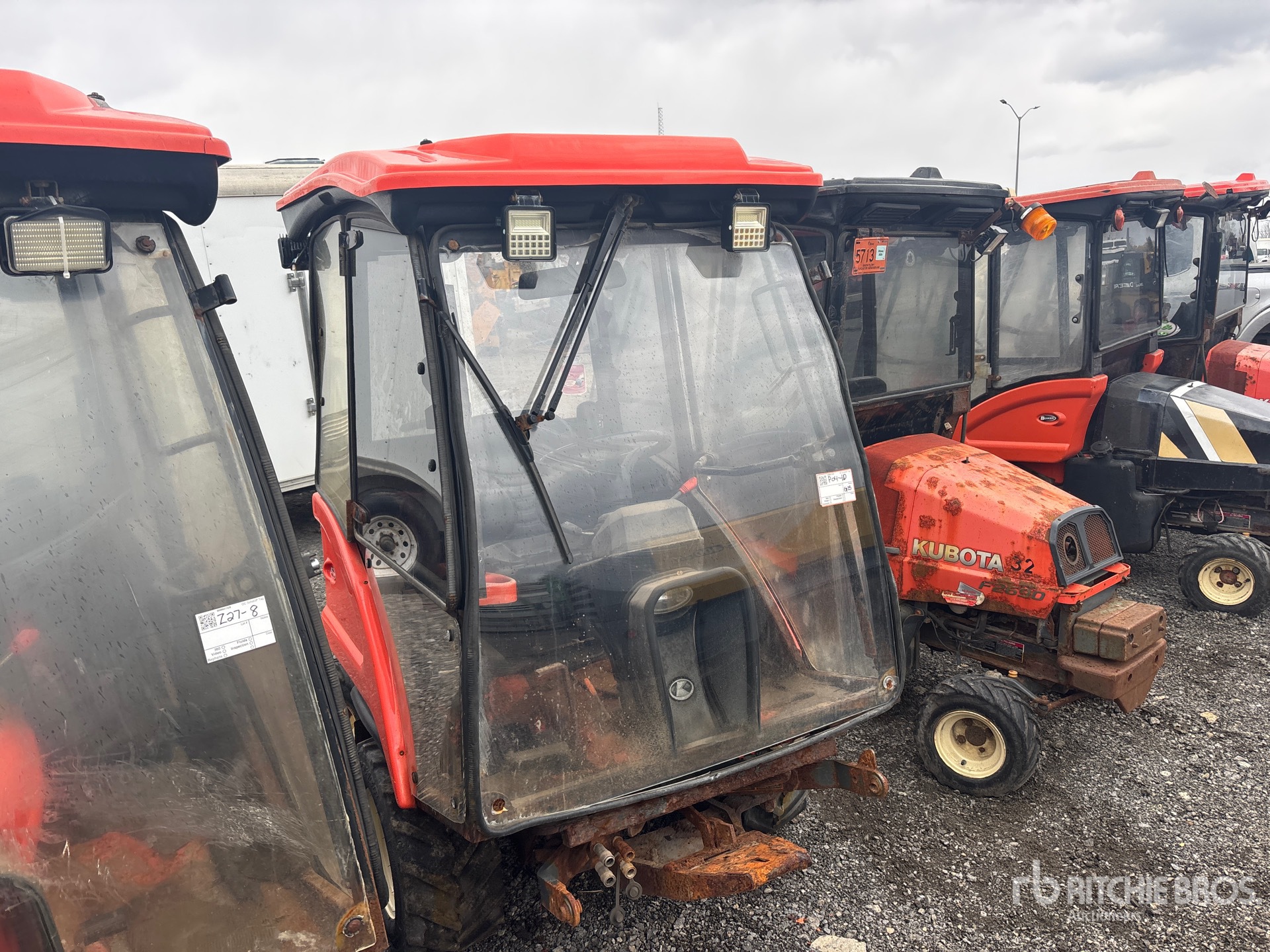 General Appearance with Picture, Right Front Corner