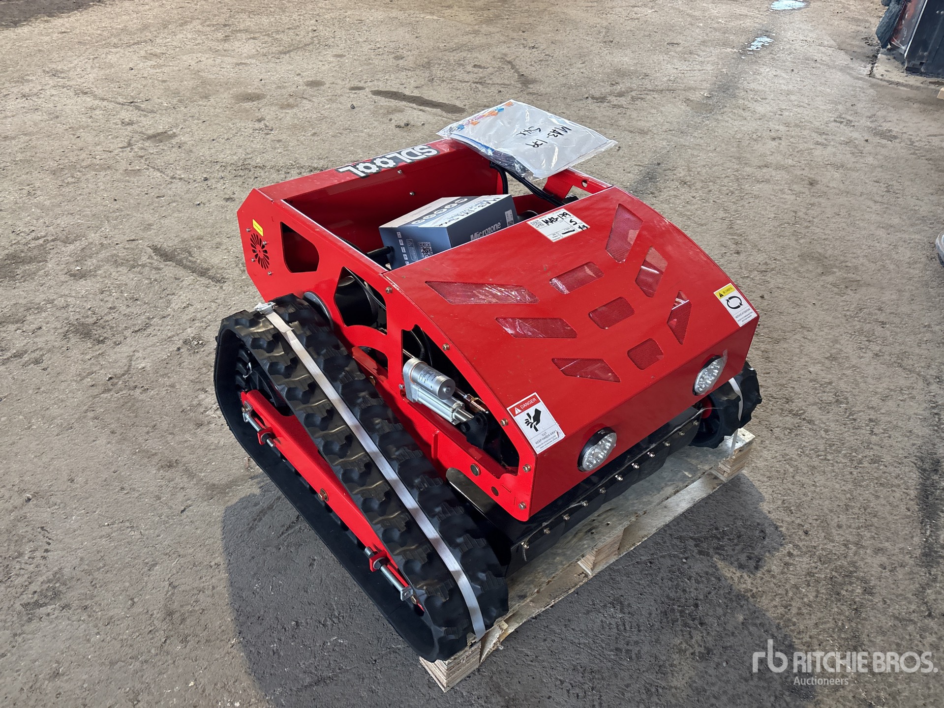 General Appearance with Picture, Right Front Corner