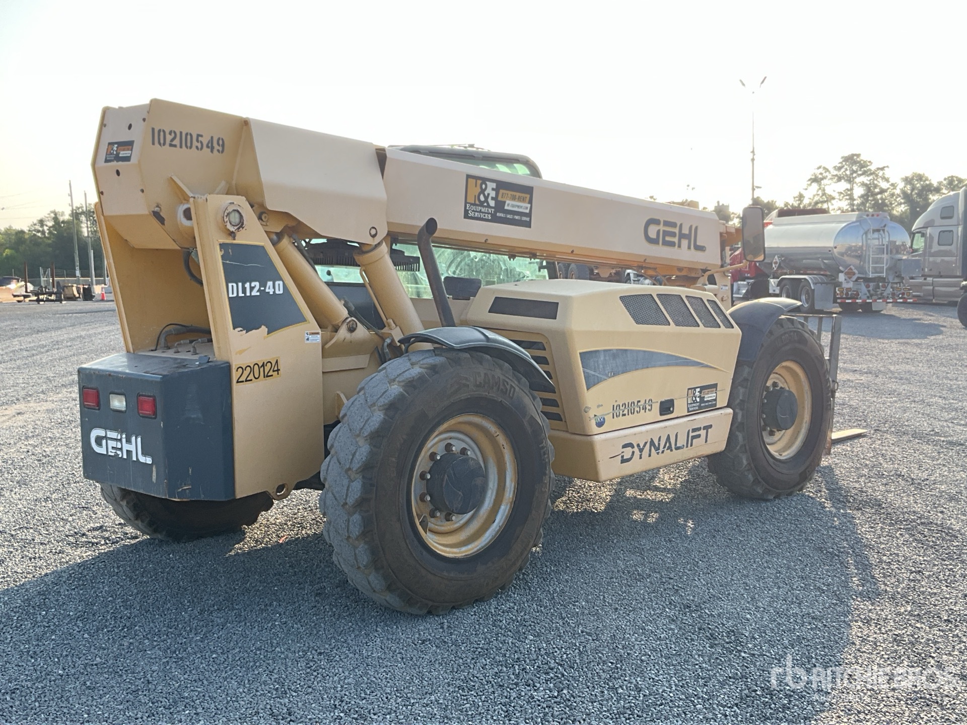 General Appearance with Picture, Right Rear Corner