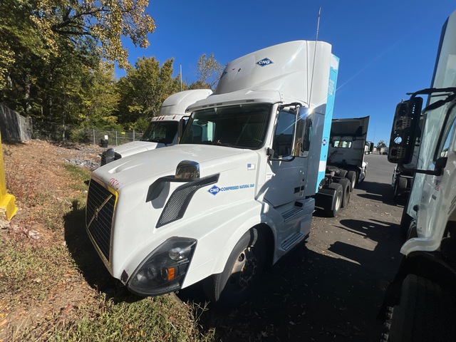 2018 Volvo VNL CNG 6x4 T/A Day Cab Truck Tractor (Inoperable)