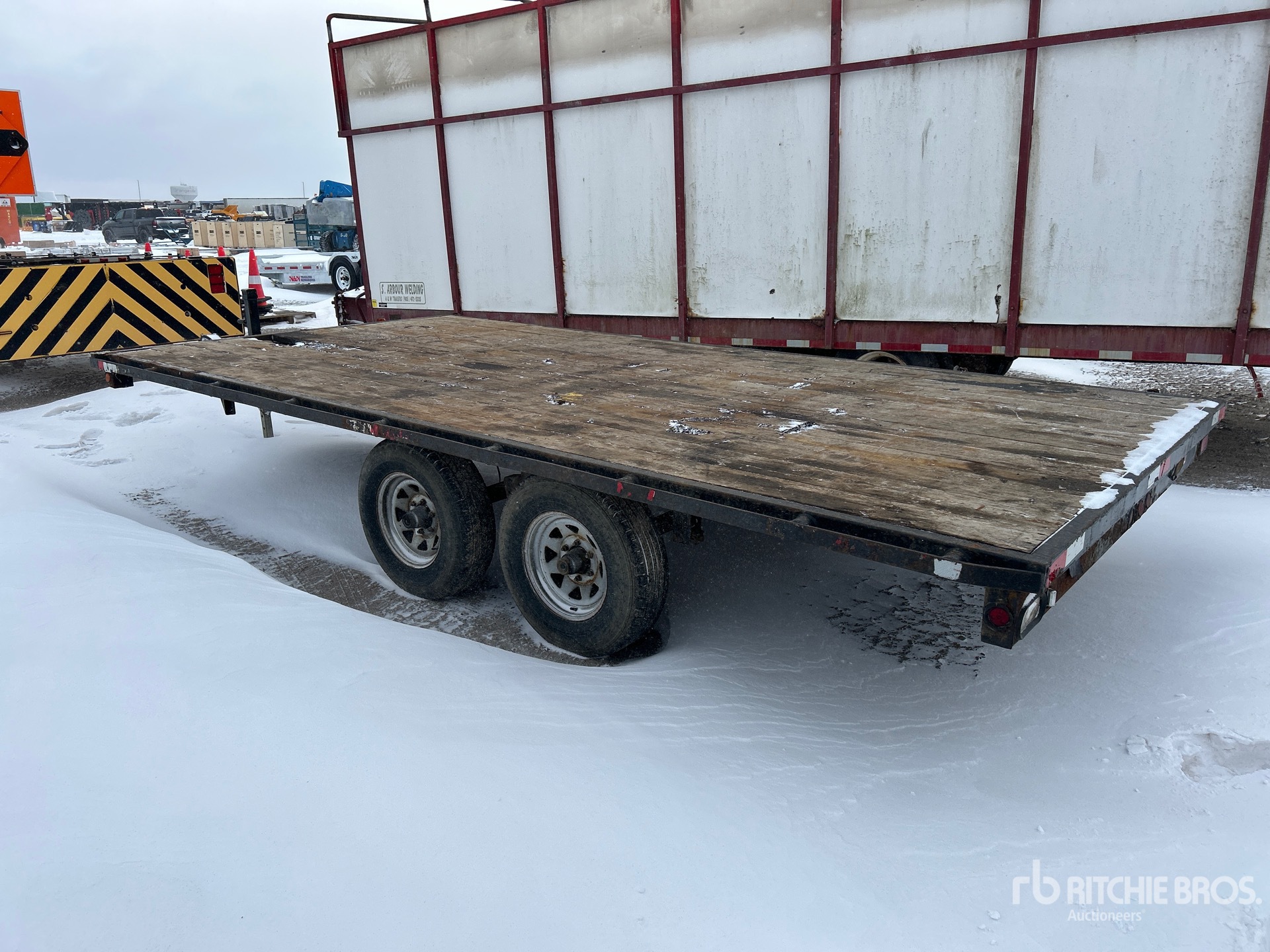 General Appearance with Imagen: esquina trasera izquierda