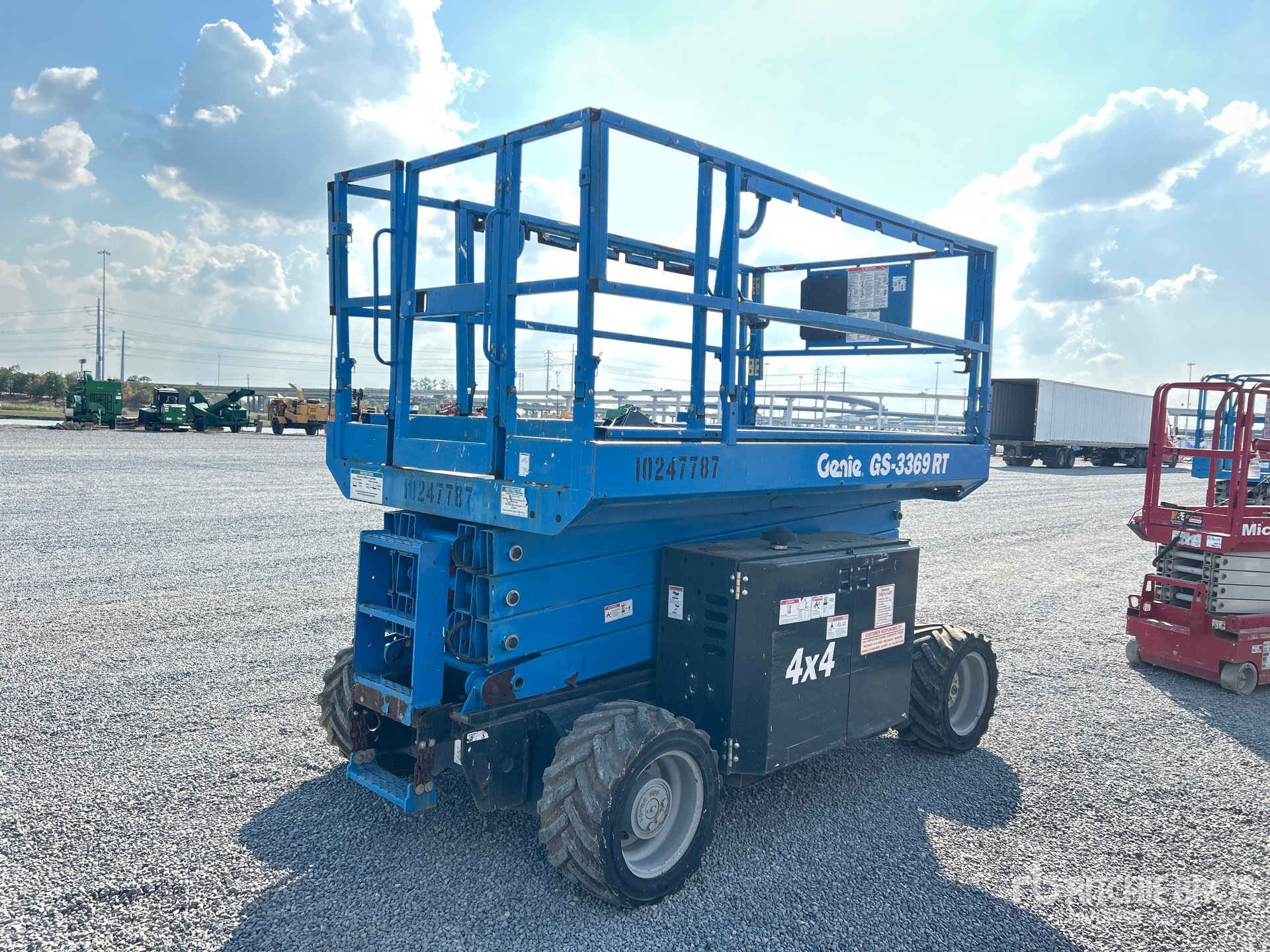 General Appearance with Picture, Right Rear Corner