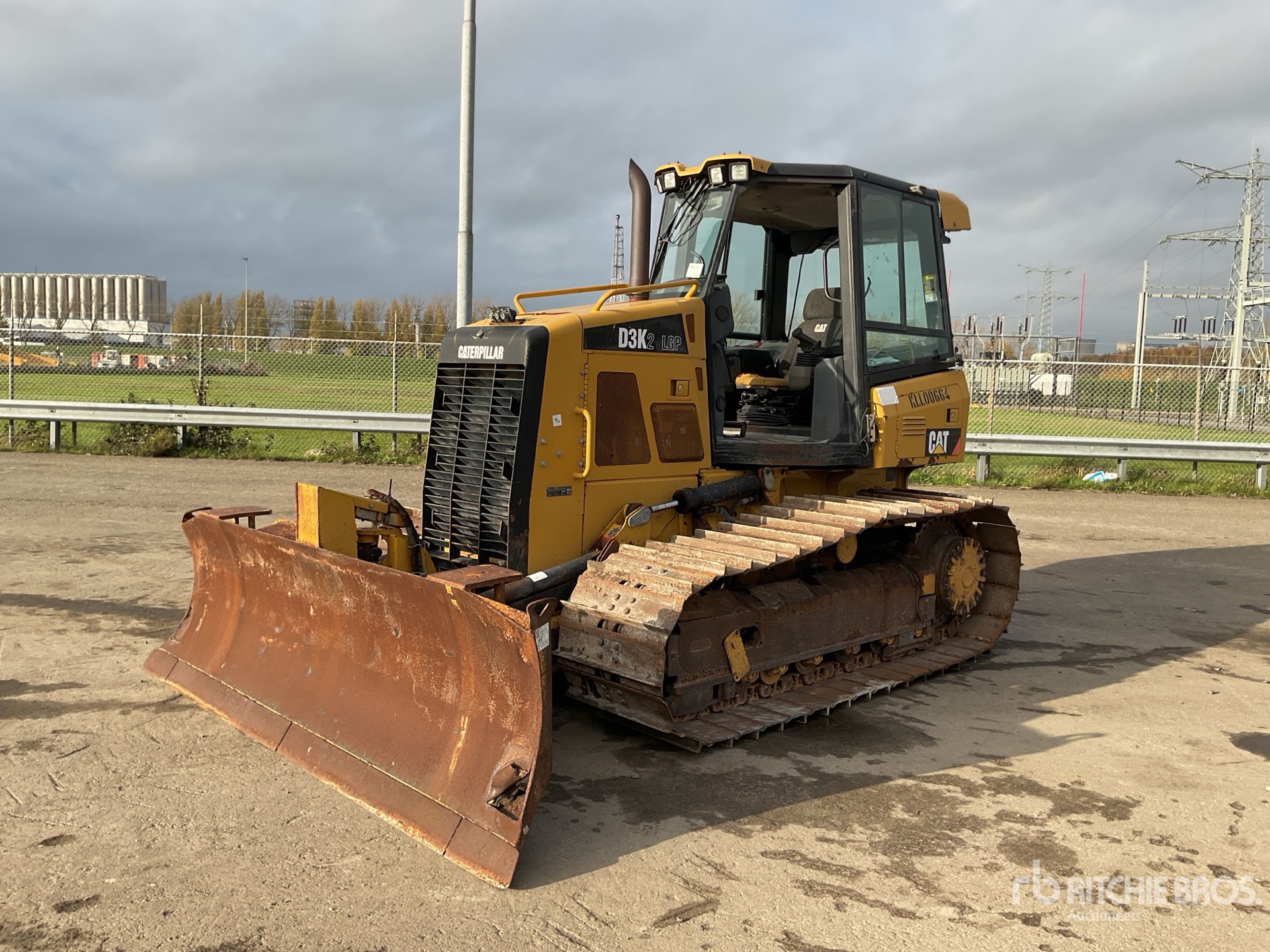 General Appearance with Operation Video