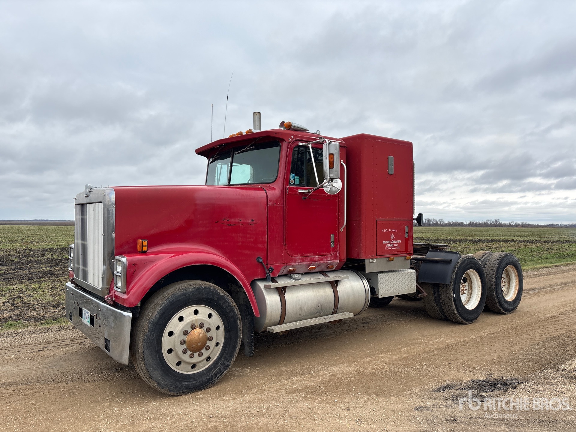 General Appearance with Featured Photo