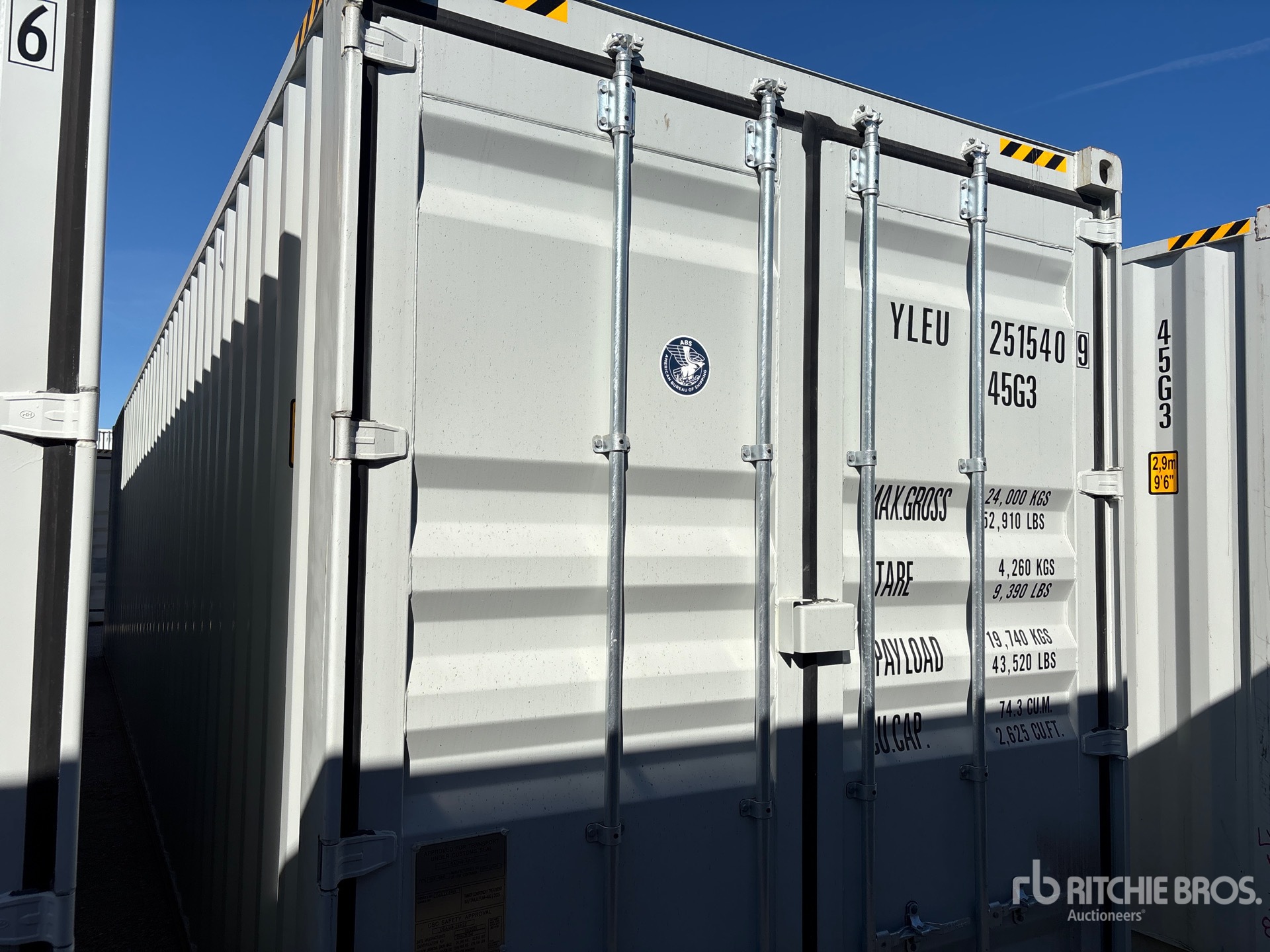 Aspect général with Image, coin avant droit