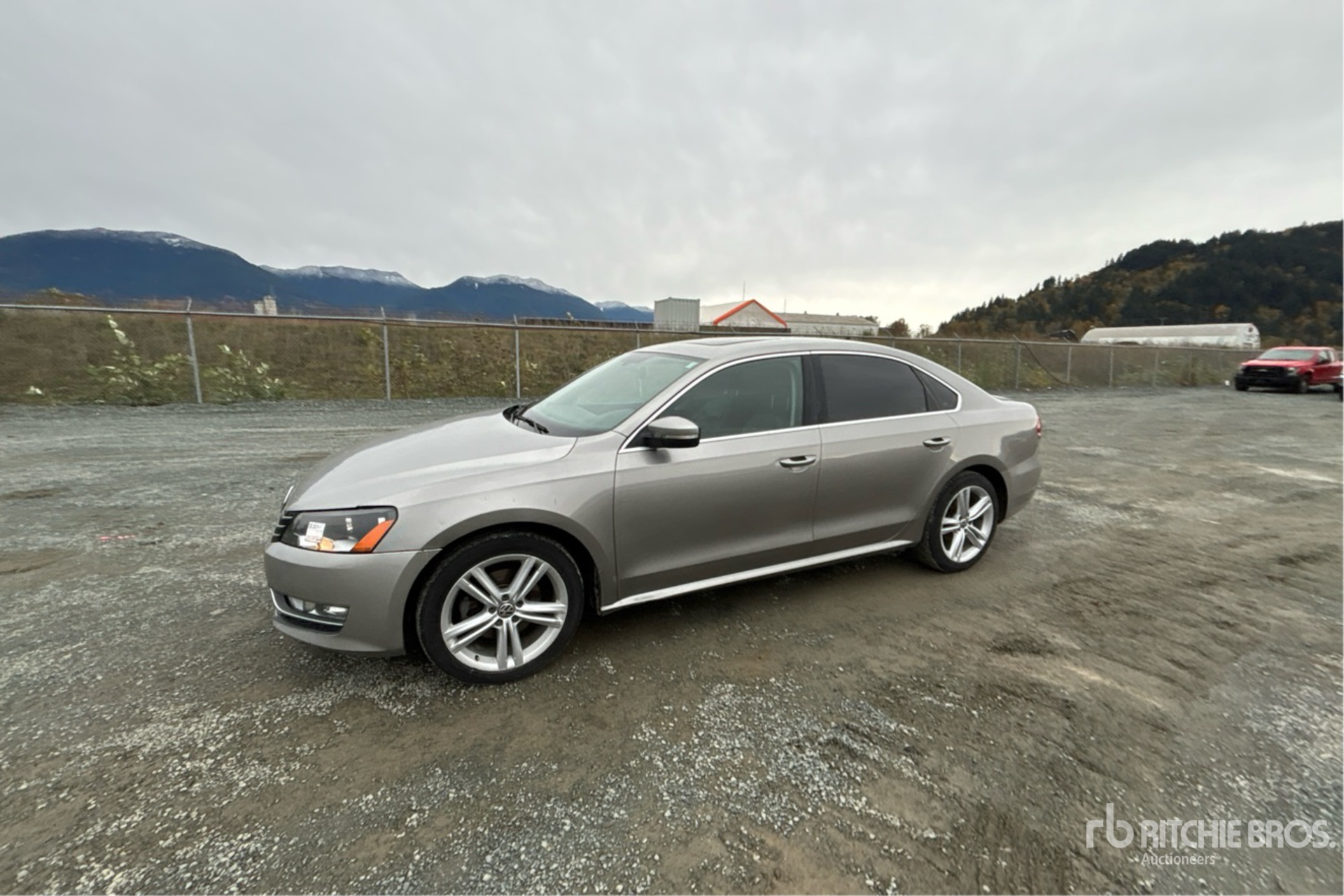 General Appearance with Picture, Left Front Corner