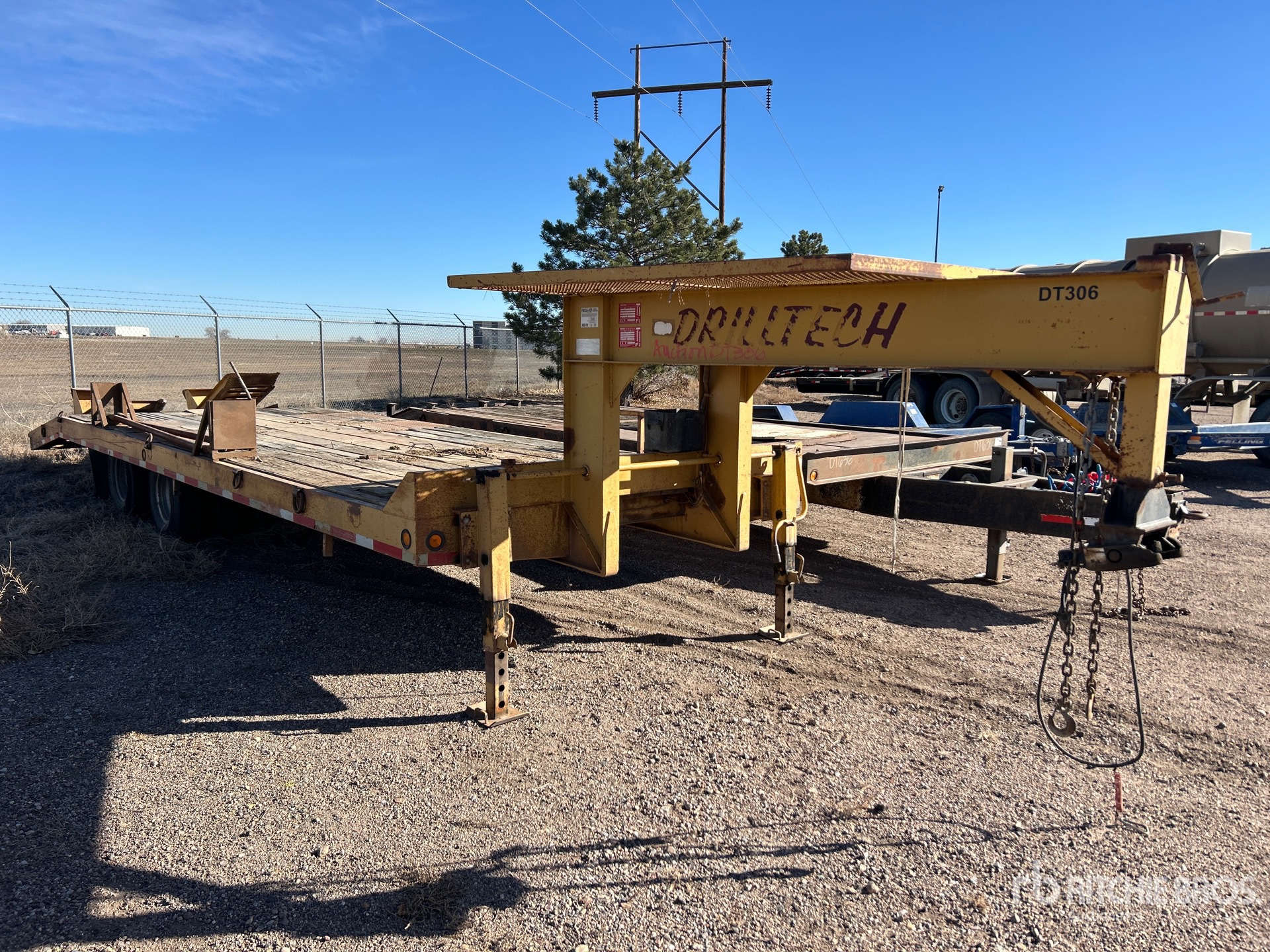 General Appearance with Foto, angolo anteriore destro