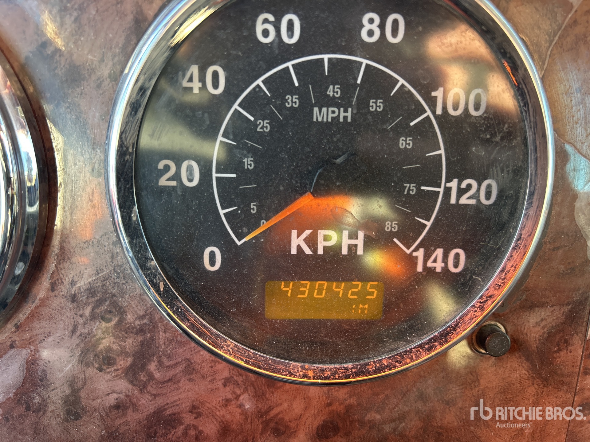 General Appearance with Hour Meter / Odometer