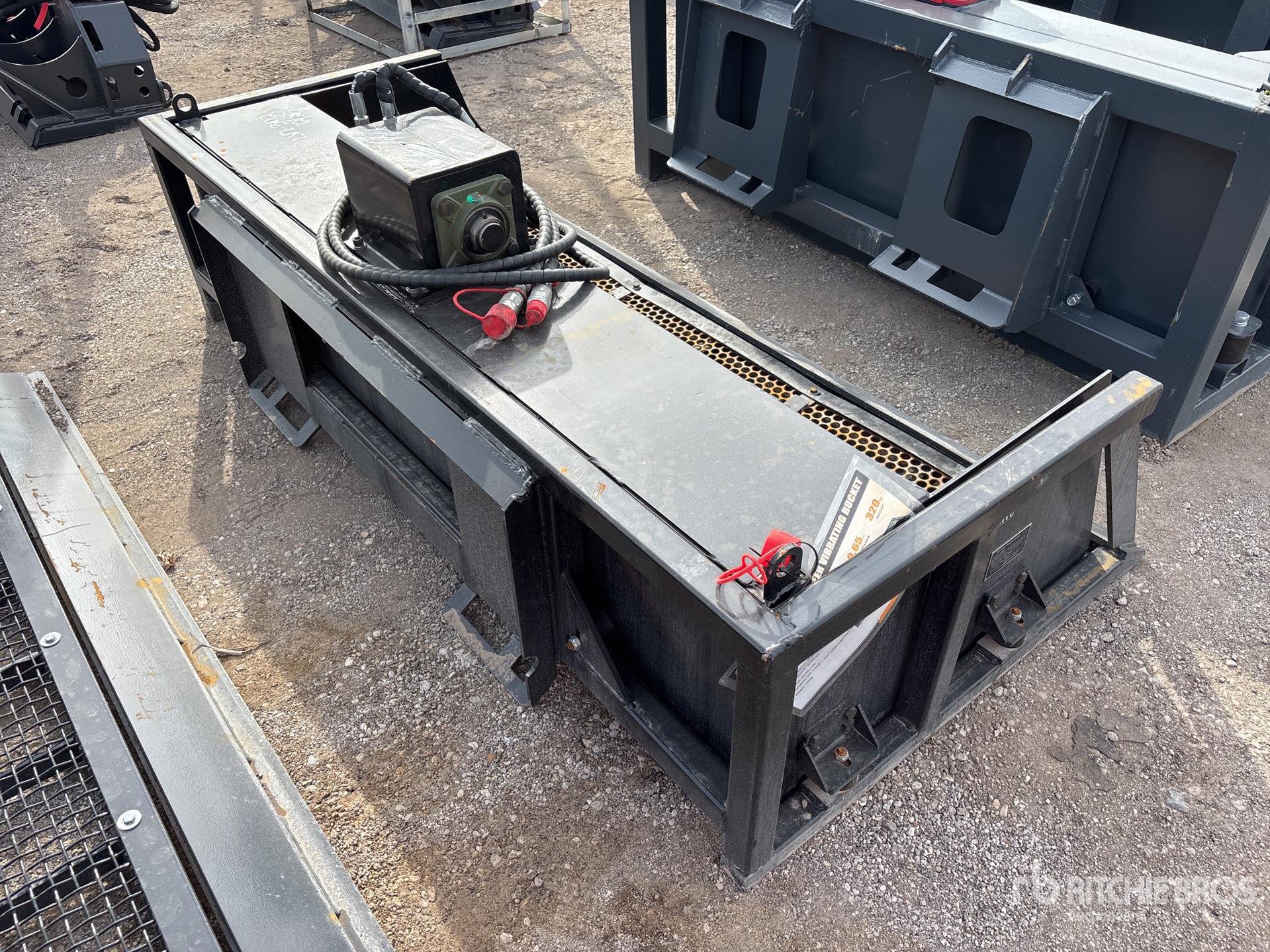 General Appearance with Foto, angolo anteriore sinistro