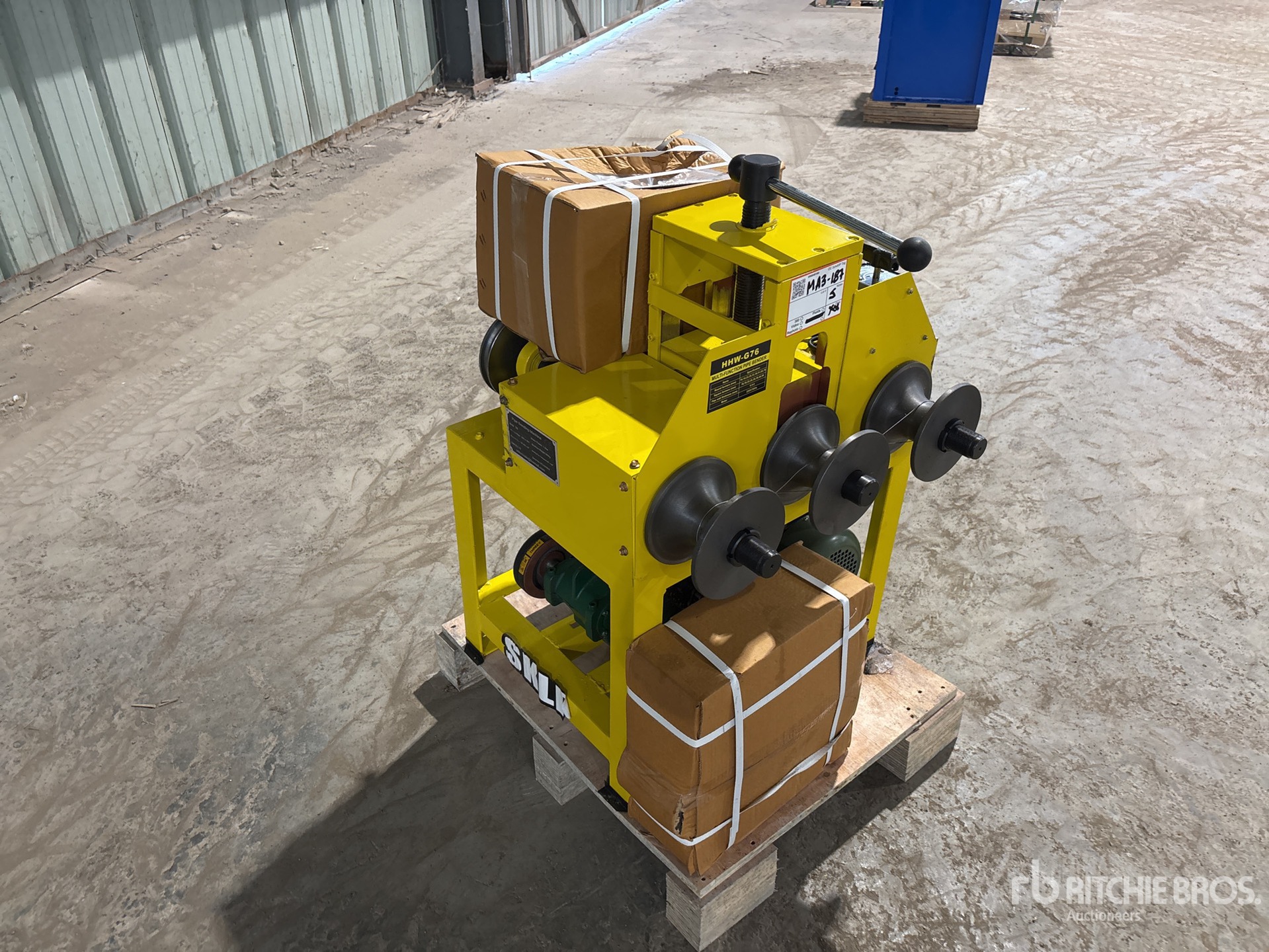 General Appearance with Picture, Right Front Corner