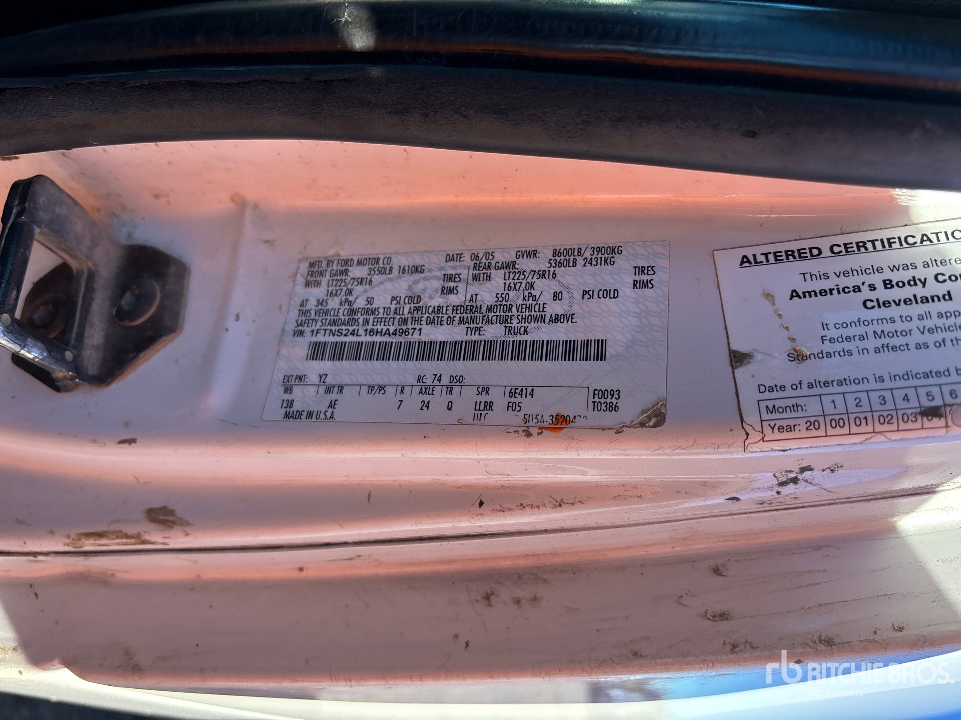General Appearance with Serial Number / VIN
