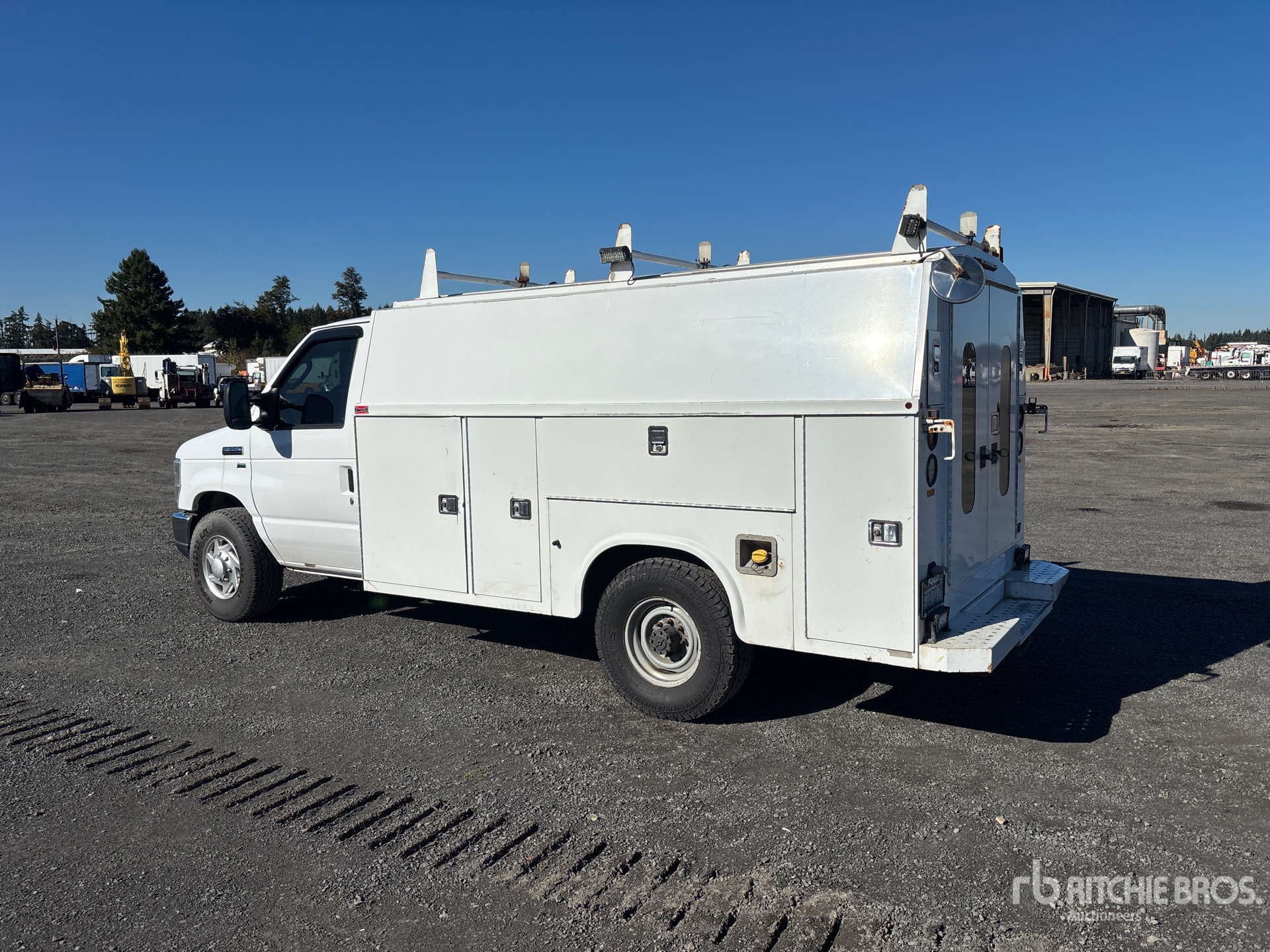 General Appearance with Picture, Left Rear Corner
