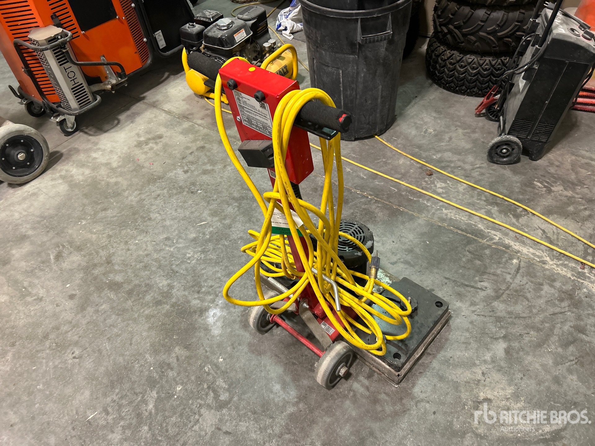 General Appearance with Image, coin arrière droit