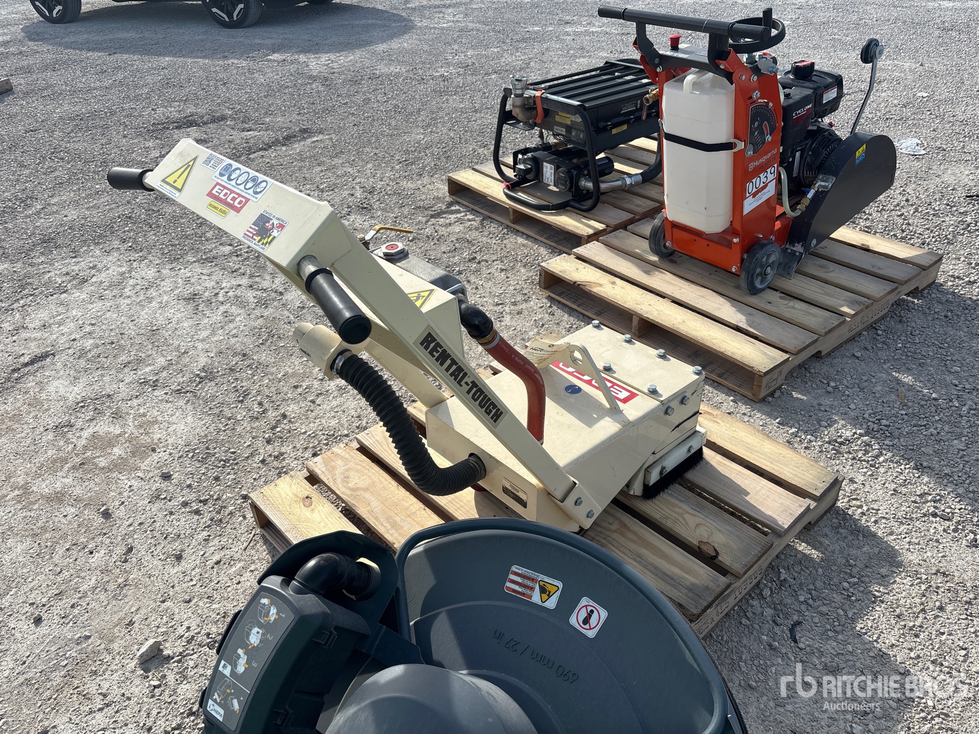 General Appearance with Image, coin arrière droit