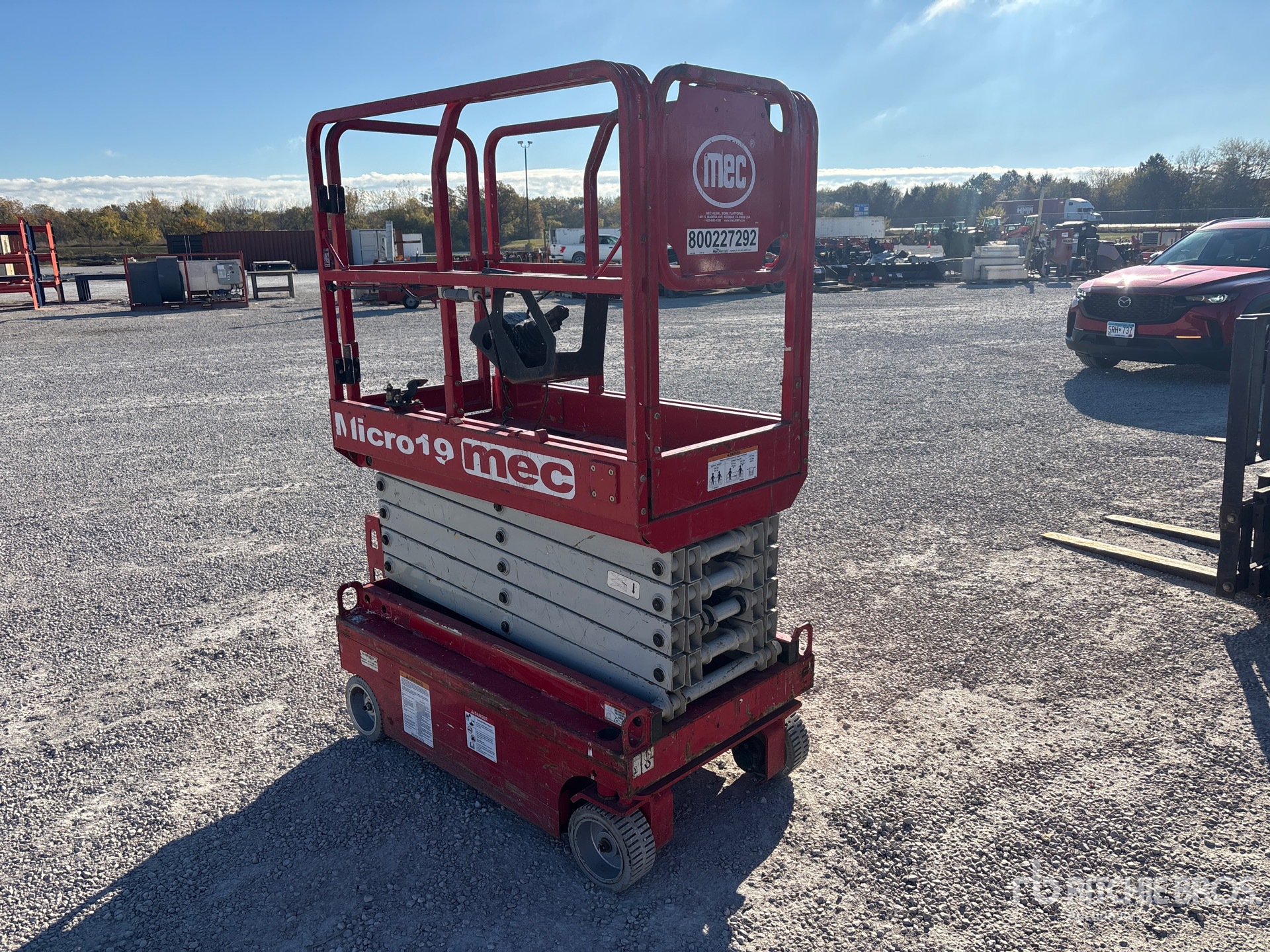 General Appearance with Picture, Left Rear Corner