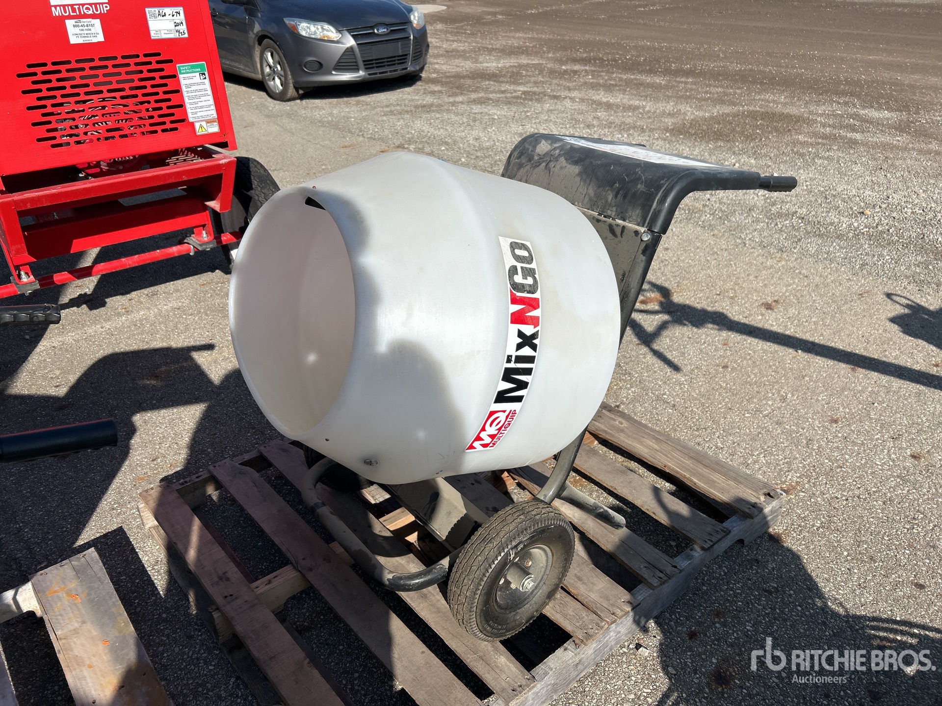 General Appearance with Bild, Ecke vorne links