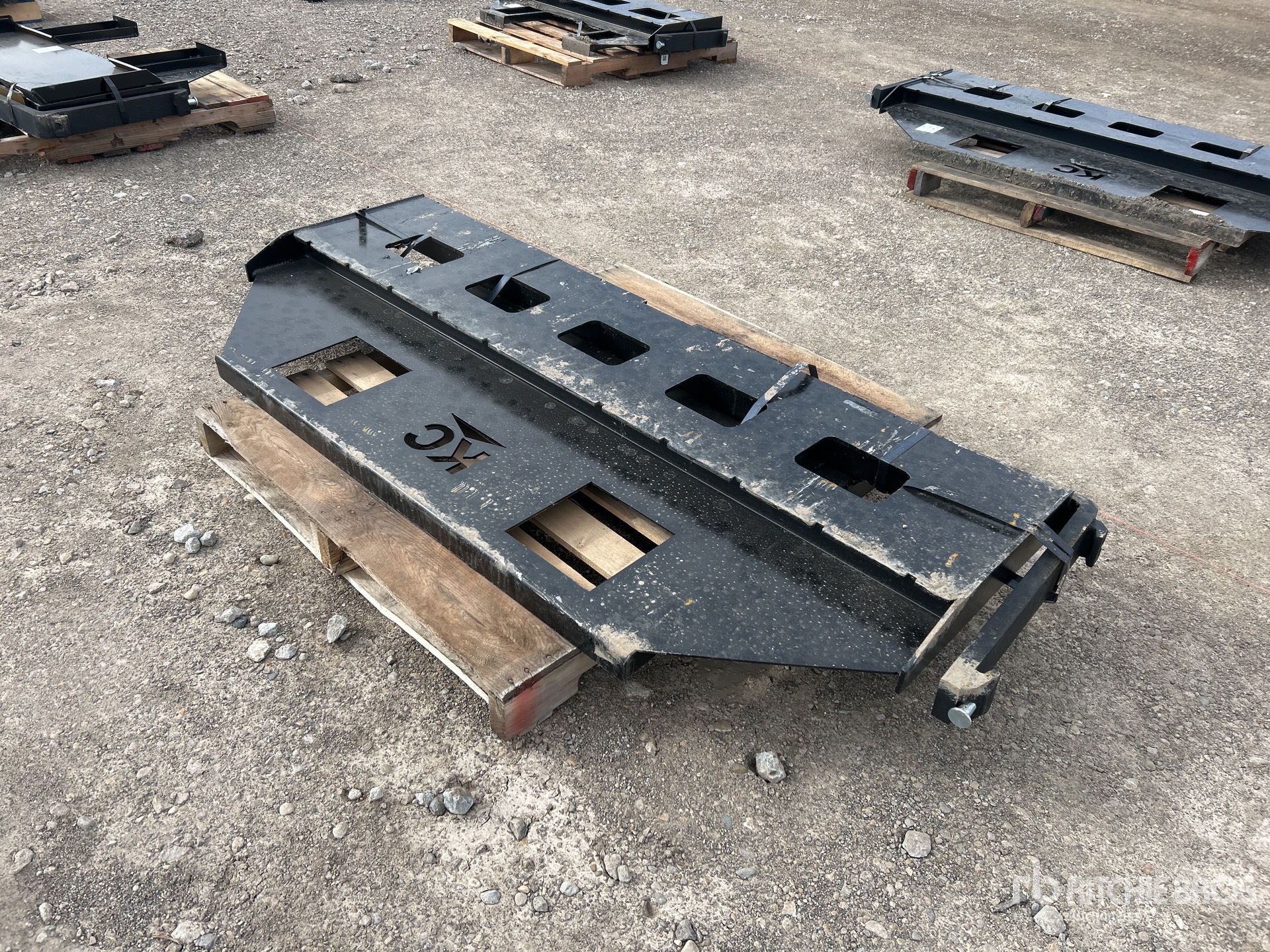 General Appearance with Bild, Ecke vorne links