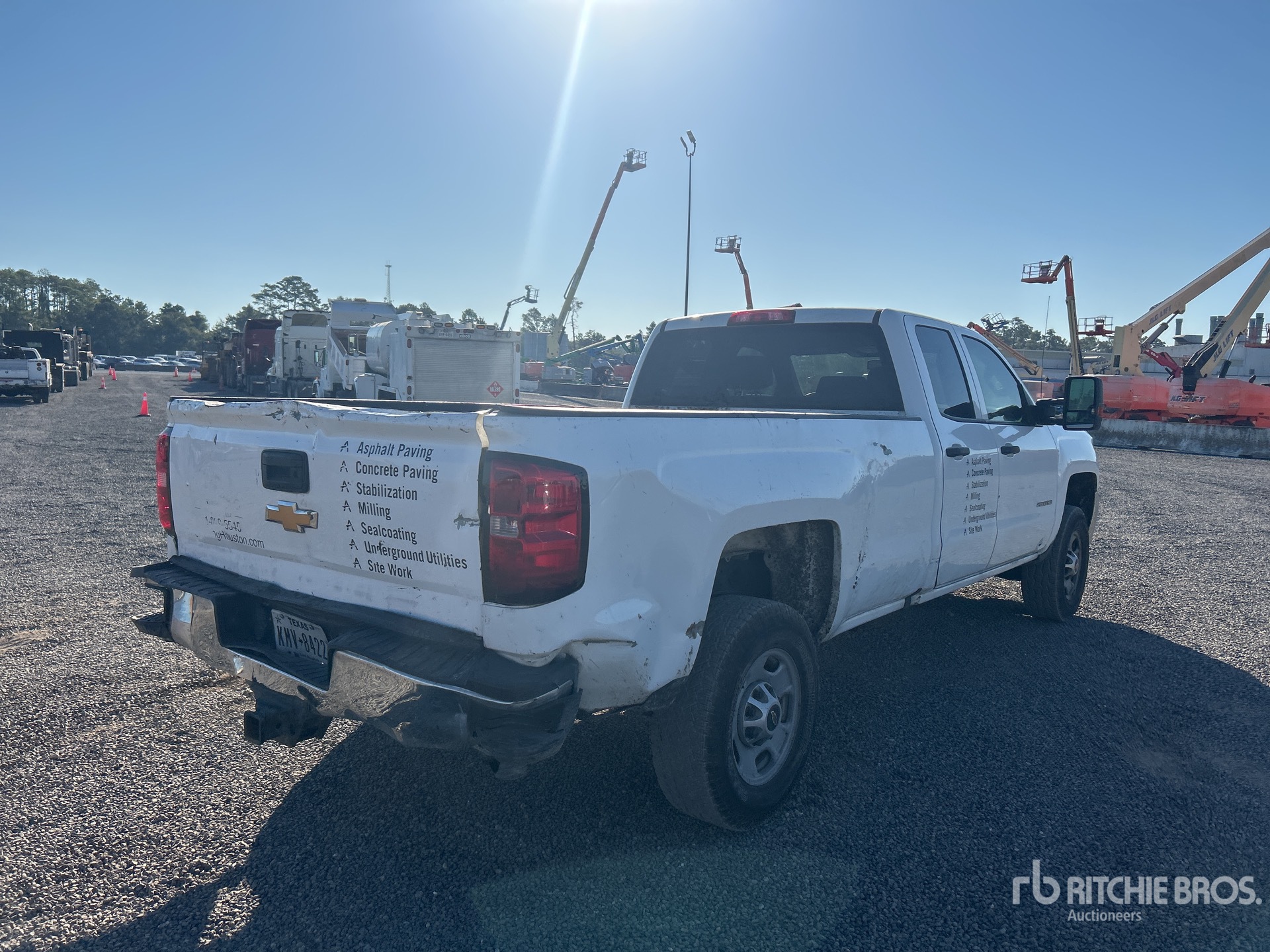 General Appearance with Picture, Right Rear Corner