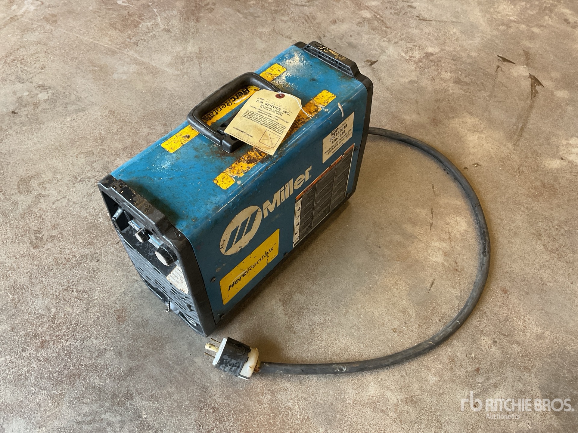 General Appearance with Picture, Right Front Corner