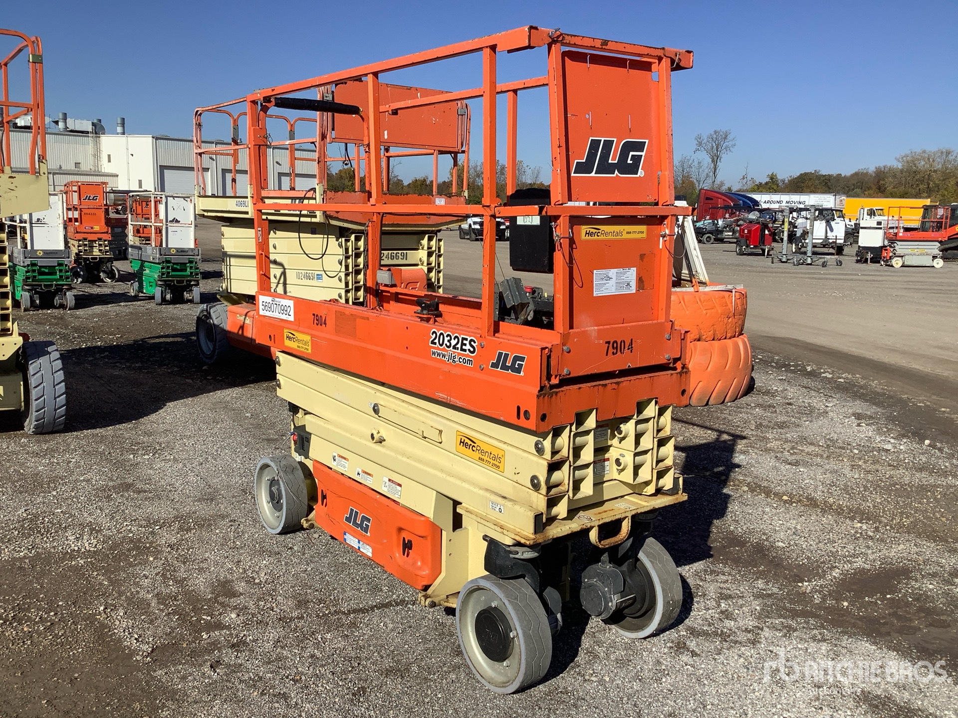 General Appearance with Picture, Right Front Corner