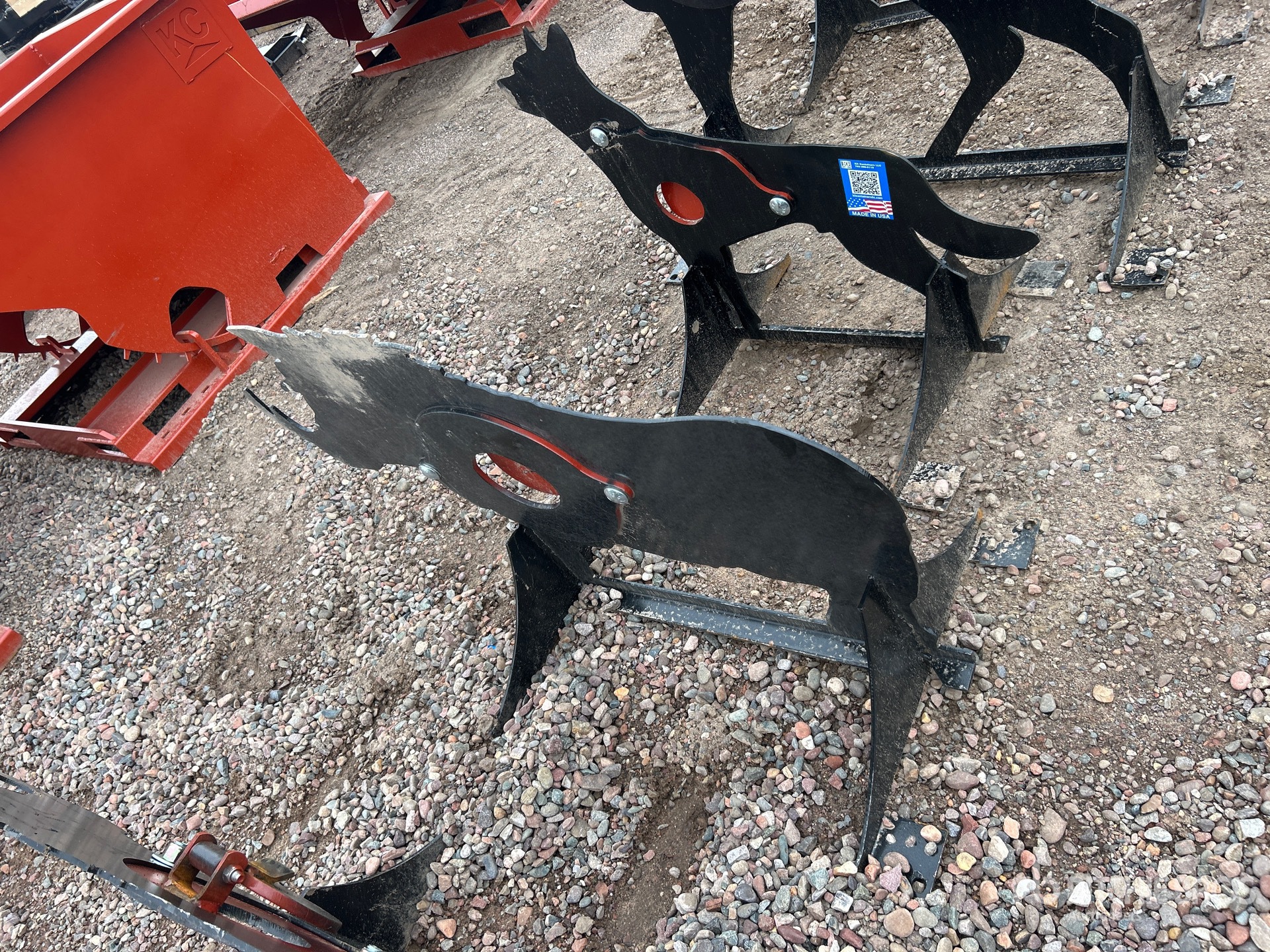 General Appearance with Featured Photo