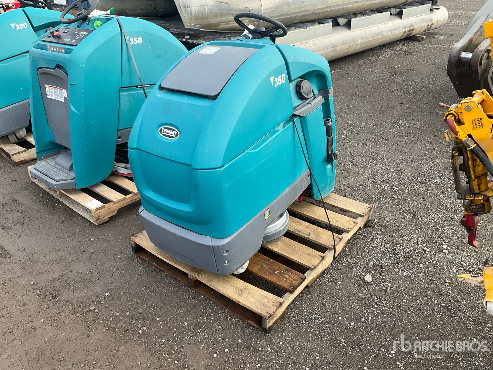 General Appearance with Featured Photo