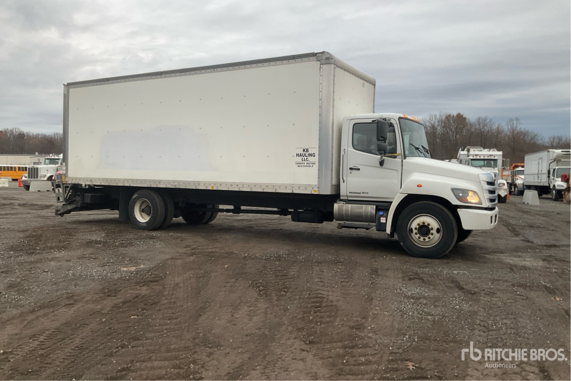 Aspect général with Image, coin avant droit