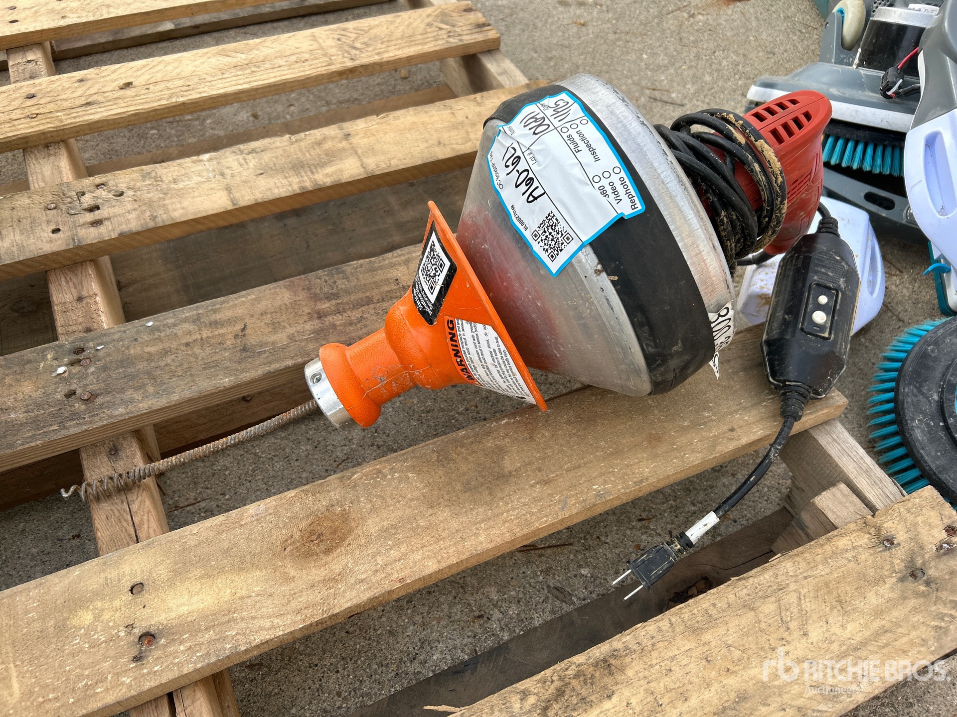 General Appearance with Picture, Left Front Corner