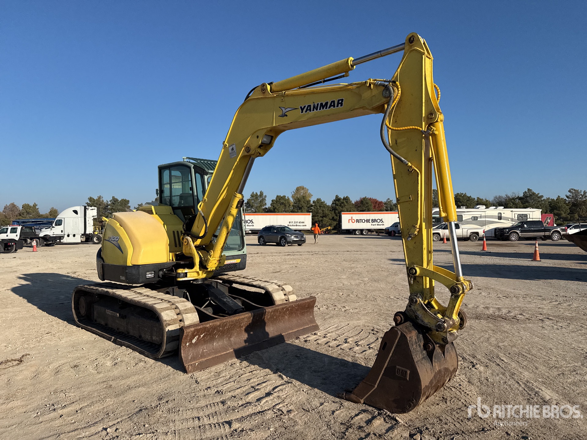 General Appearance with Picture, Right Front Corner