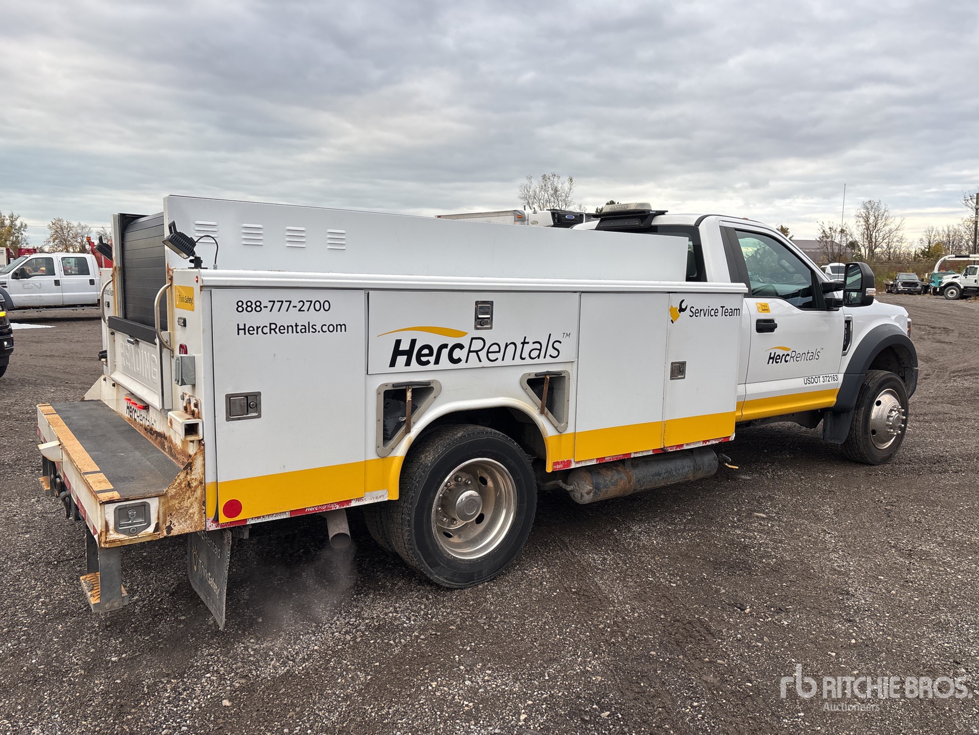 General Appearance with Picture, Right Rear Corner