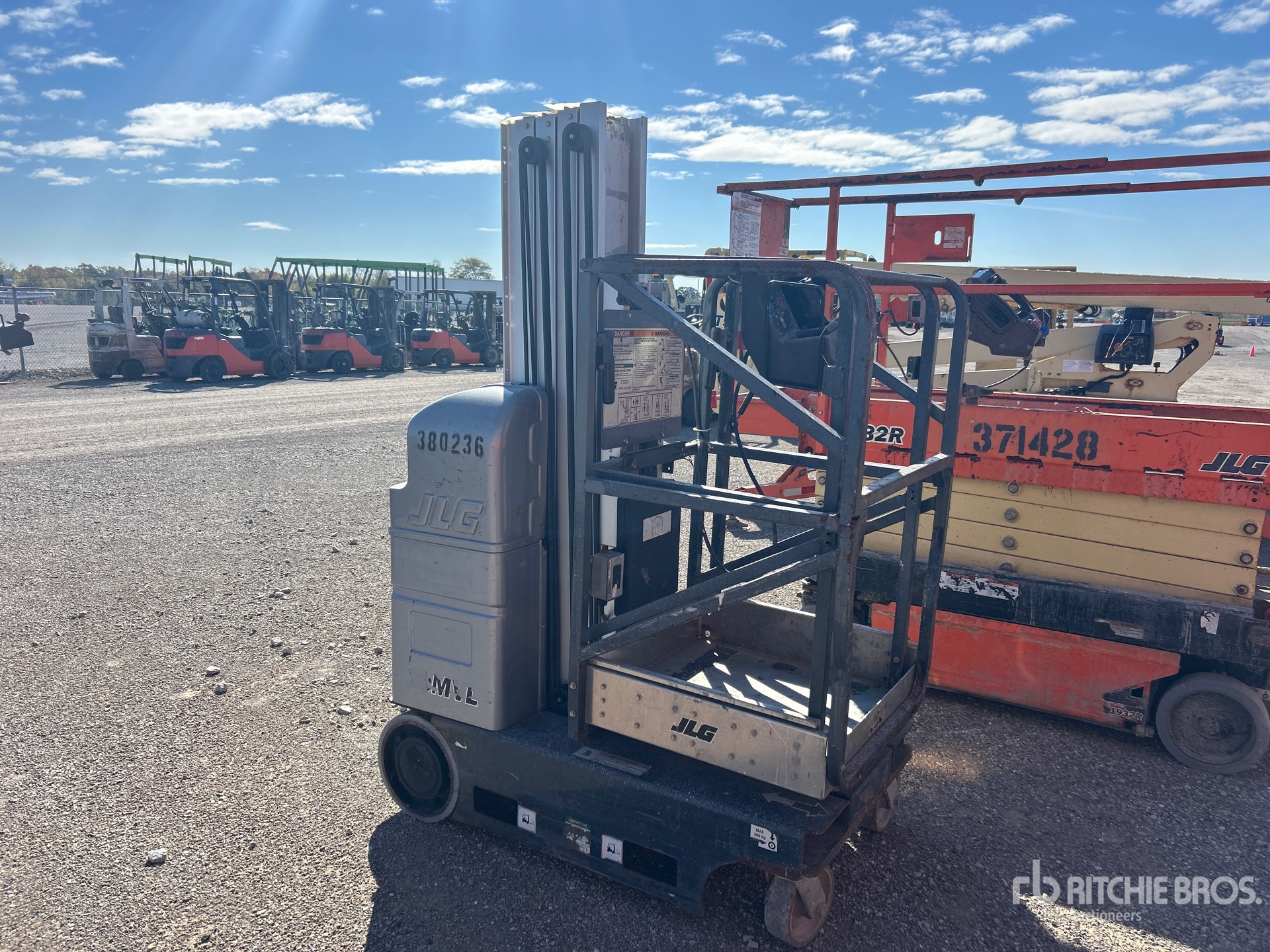 Aspect général with Image, coin avant droit