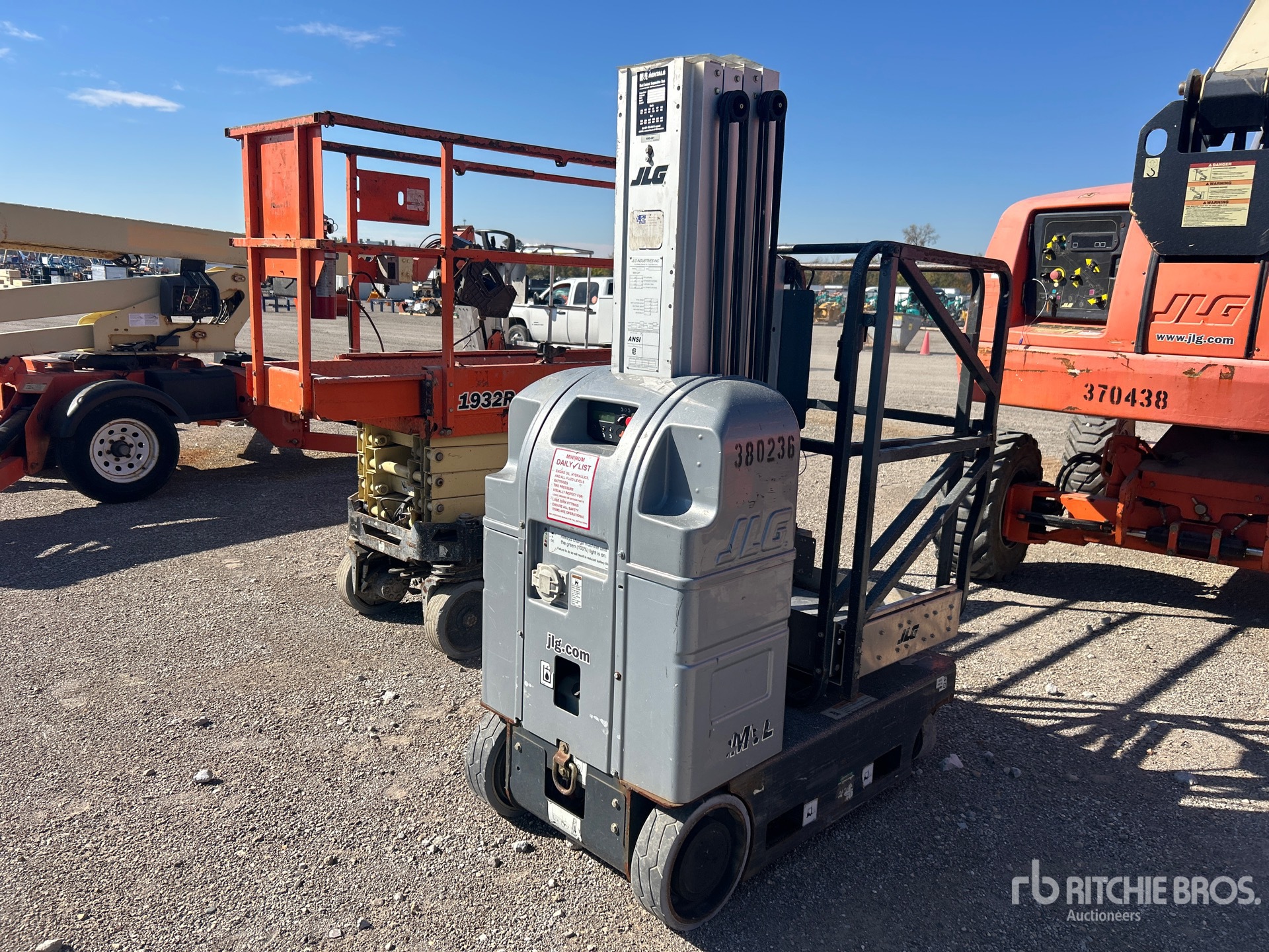 Aspect général with Image, coin arrière droit