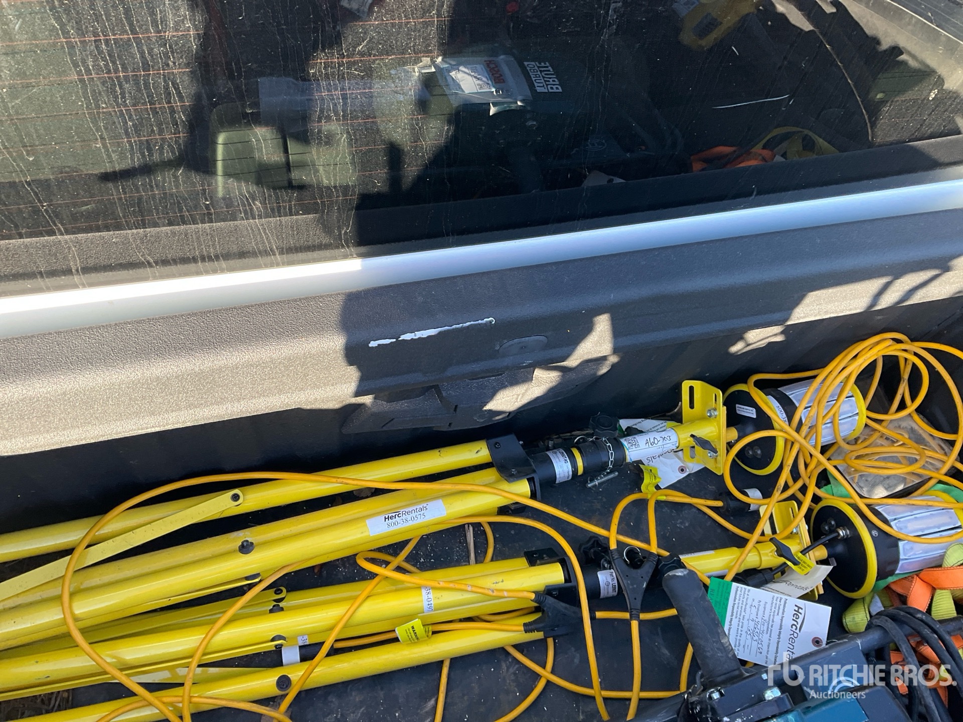 General Appearance with Featured Photo