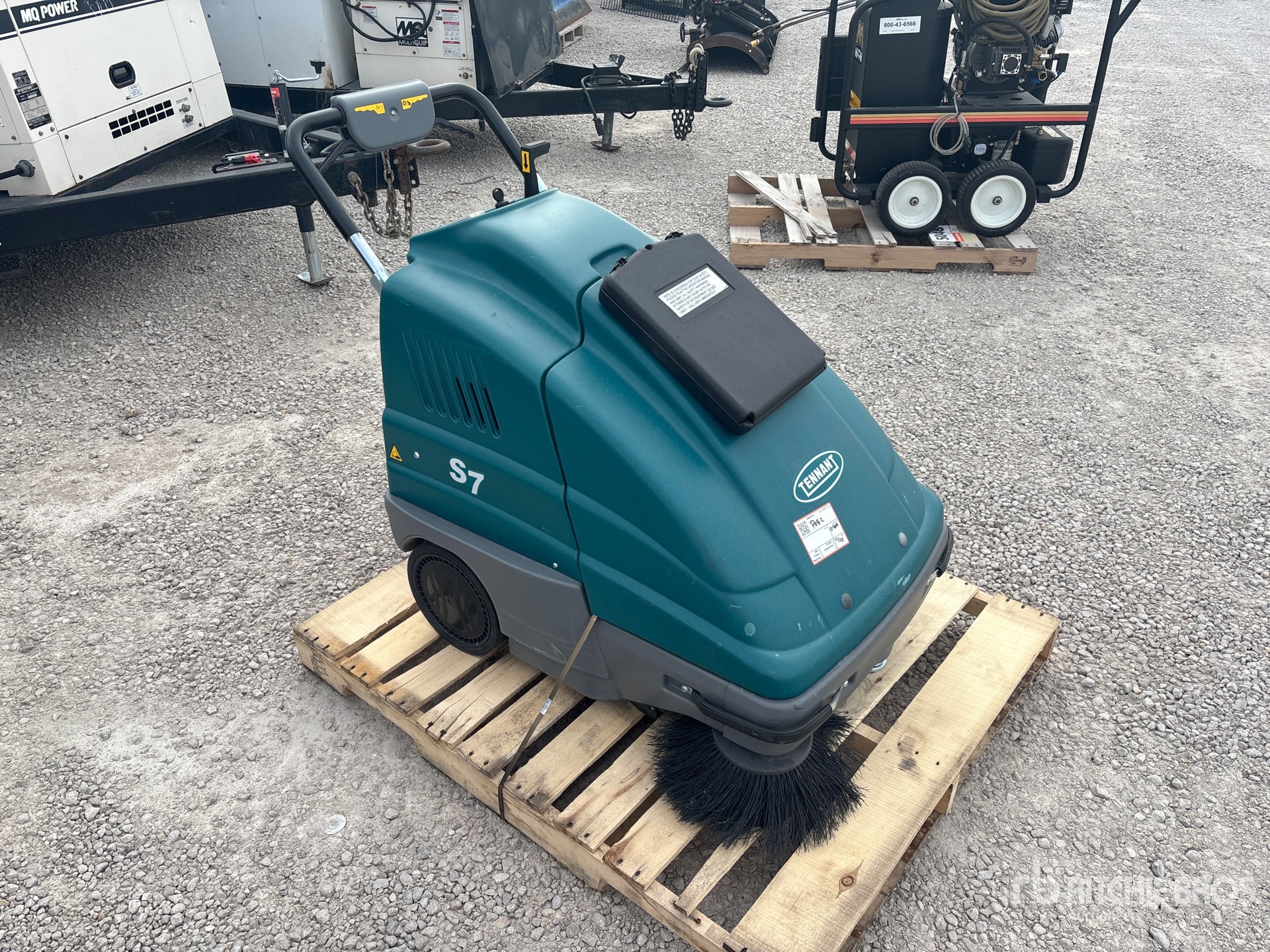 Aspect général with Image, coin avant droit