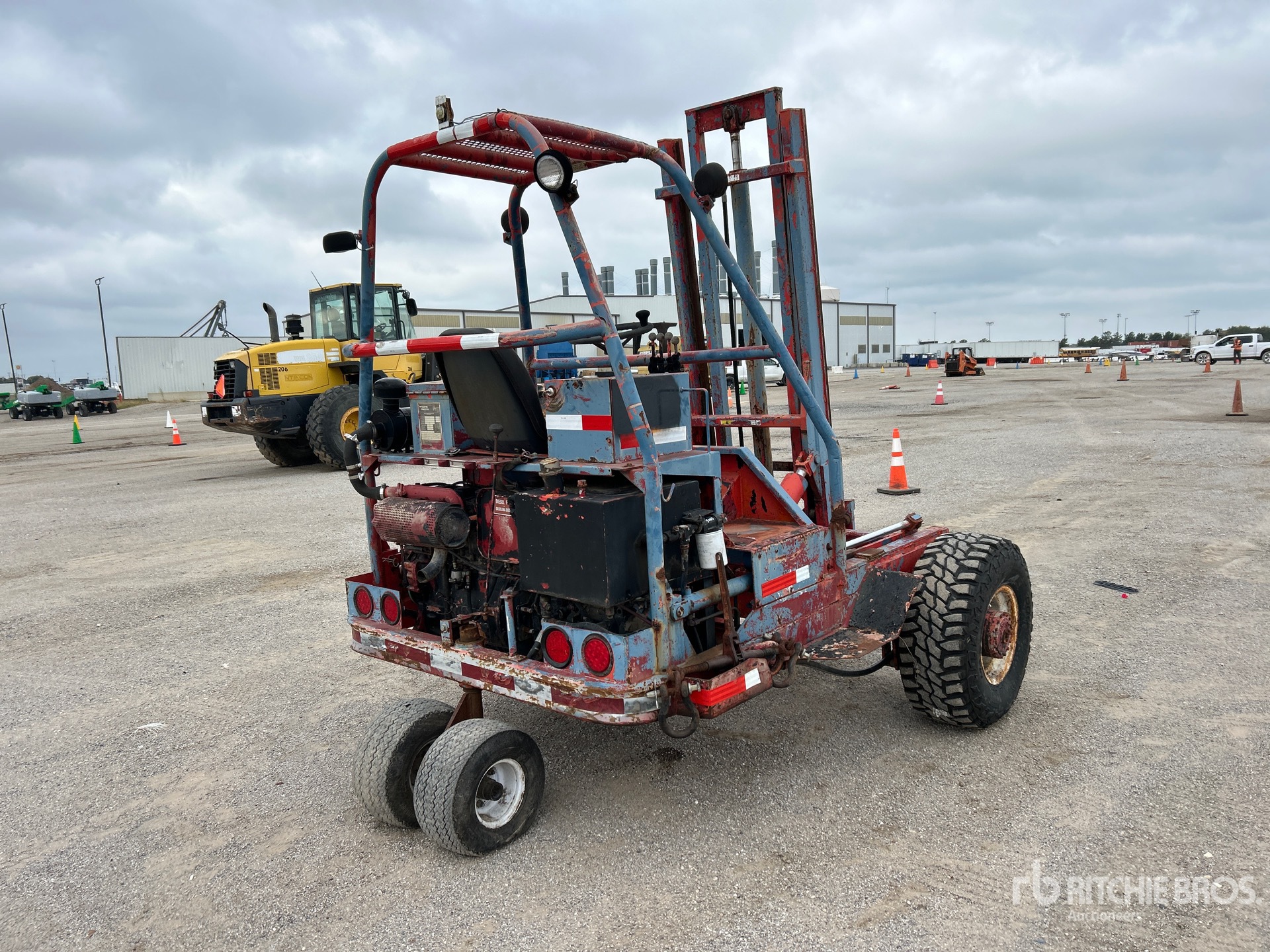 General Appearance with Imagen: esquina trasera derecha